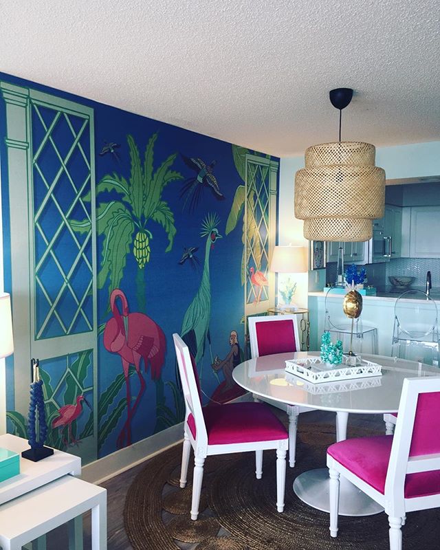 So excited to reveal our latest project! You can never go wrong with bright and bold 💕  This wall mural is the work of our wonderfully talented friend @cottonandquill 😉
.
.
#interiordesign #interiorstyle  #designlovers #designinspiration #interiors