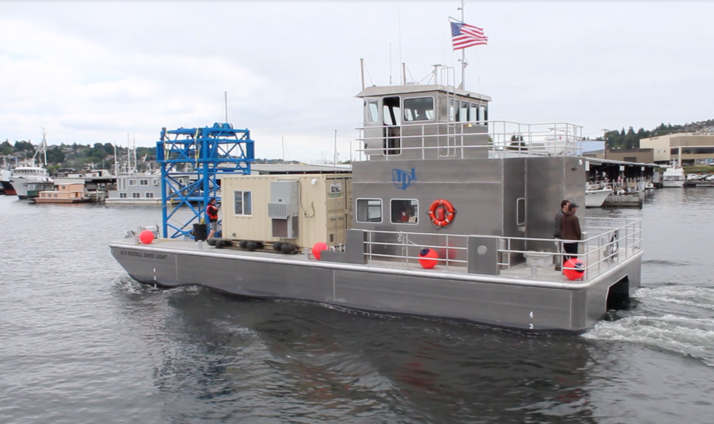 KING 5: UW engineers test tidal energy turbines on Lake Washington