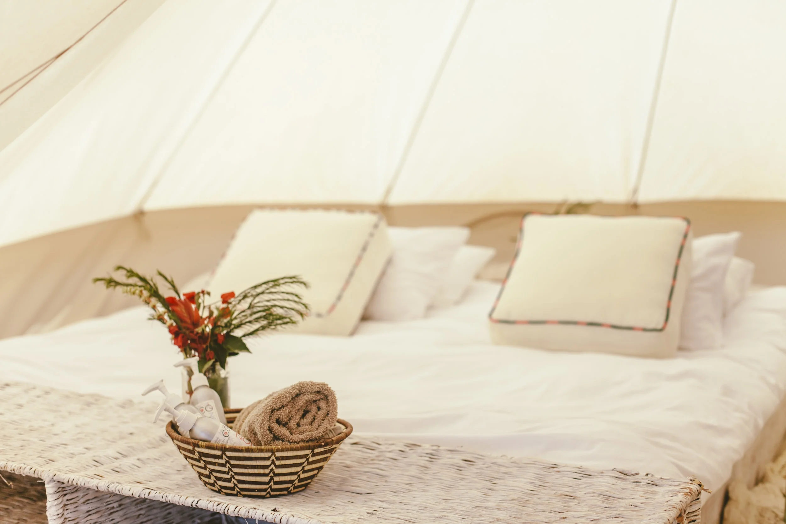 003_High_Res_HandZaround_Sieku_Glamping_Kenya - Copy.jpg