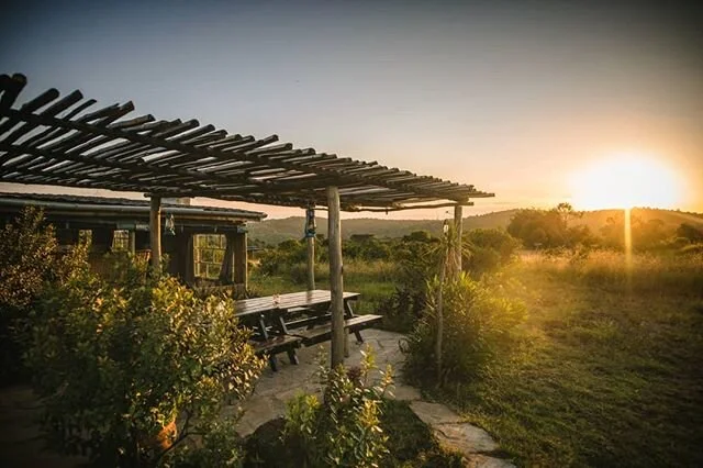 Quiet, rejuvenating times away in isolation at Sieku Glamping.  We are open for small groups who need to recharge, and with all protective protocols and measures in place.  Get in touch for further details 📷@gichigi #siekuglampinglaikipia #siekuglam