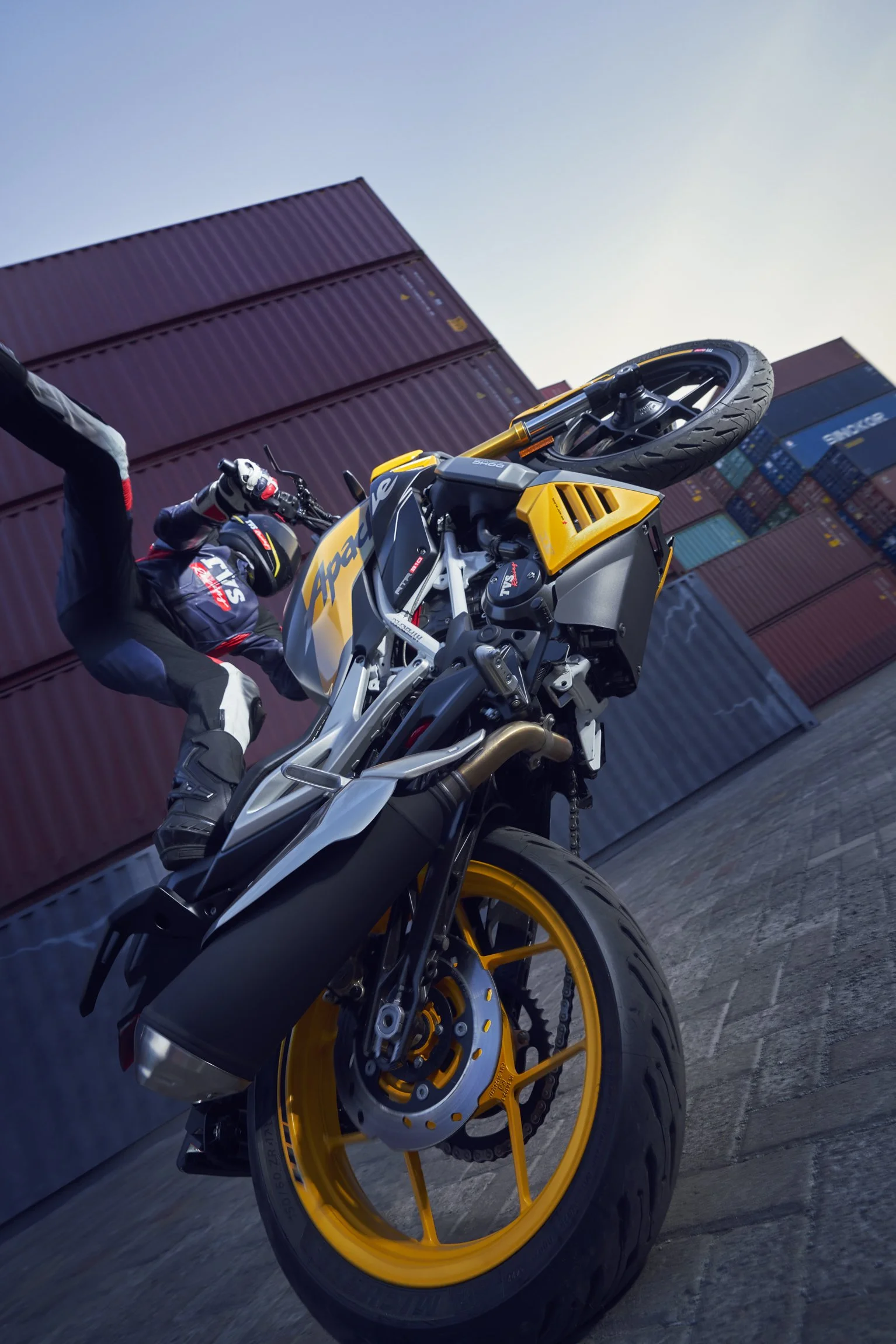 TVS Apache RTR 310-5.jpg