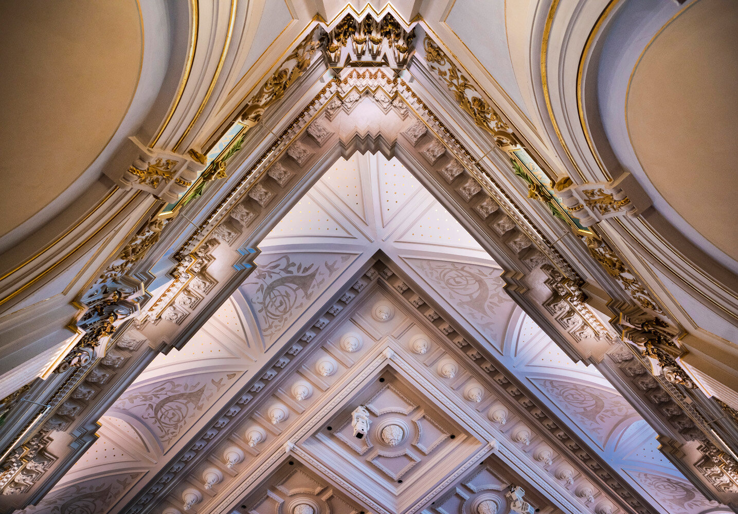 Detail-concertgebouw-grote zaal-plafond.jpg