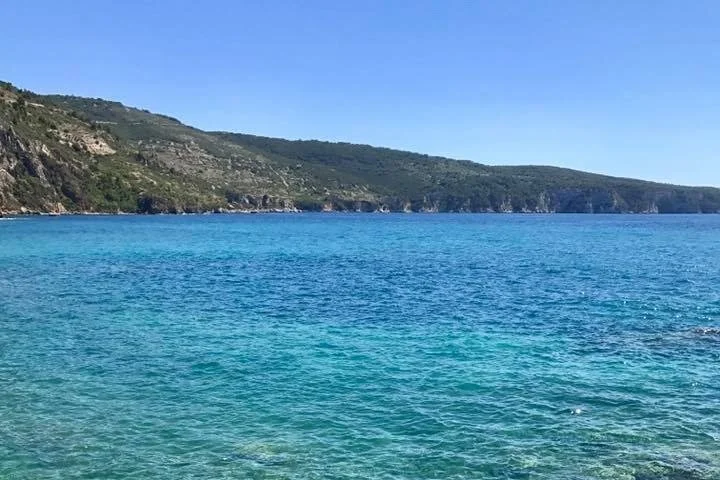 Post 3:  Komiza