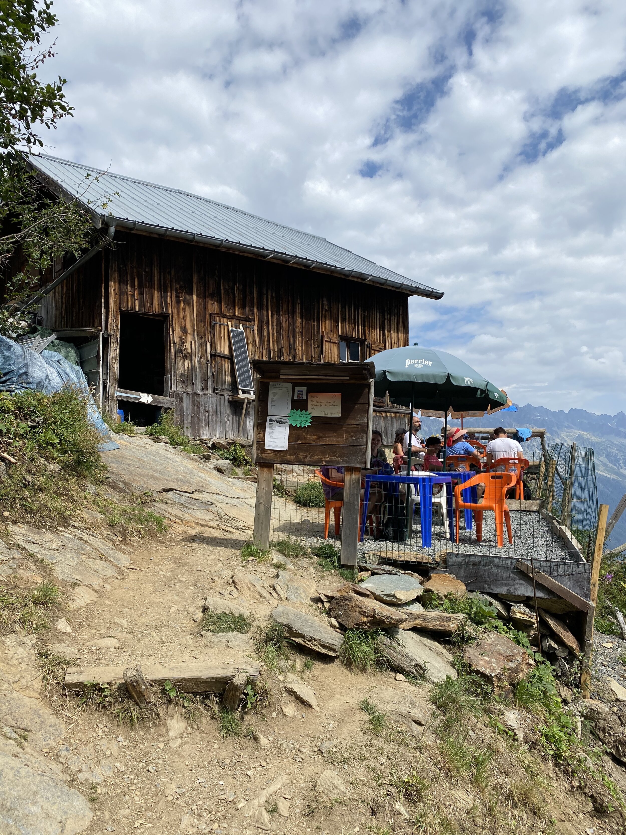 Chamonix: Hike to Chalet des Pyramides