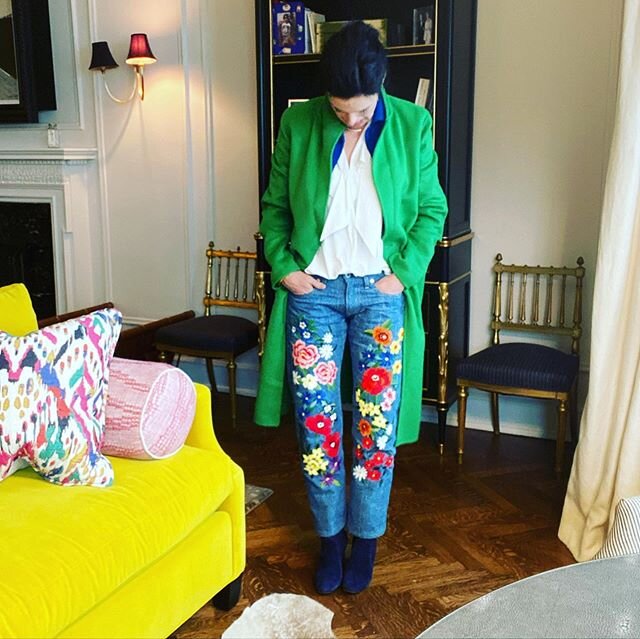 Two looks two days. Two climates, one pant. @commedesgarcons x @junyawatanabeofficial denim. First today to brighten a cold winter-storm-looming kind of Monday. Mixed high-low with bright blue @dovimaparis blazer, @isabelmarant etoile top, and @Zara 