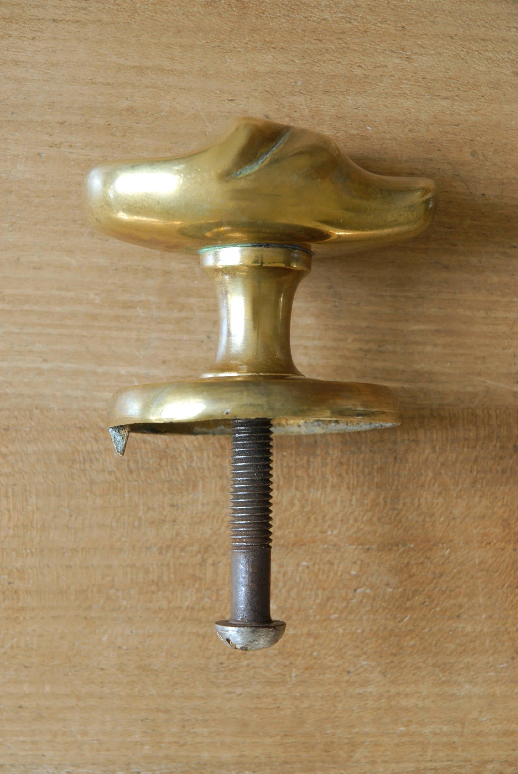 SIZED 1602 Mid Century Pull Door Knob.JPG