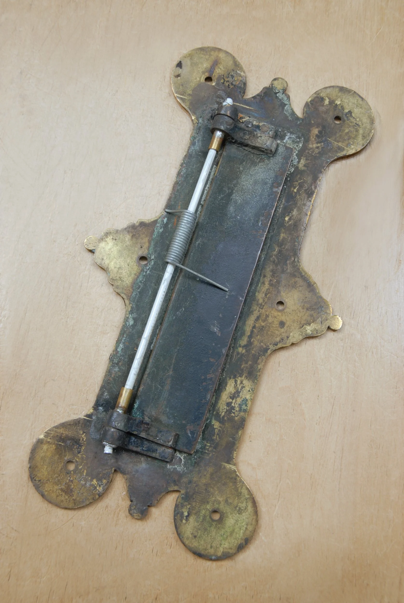 SIZED 1437 Brass Antique Letter Flap.JPG