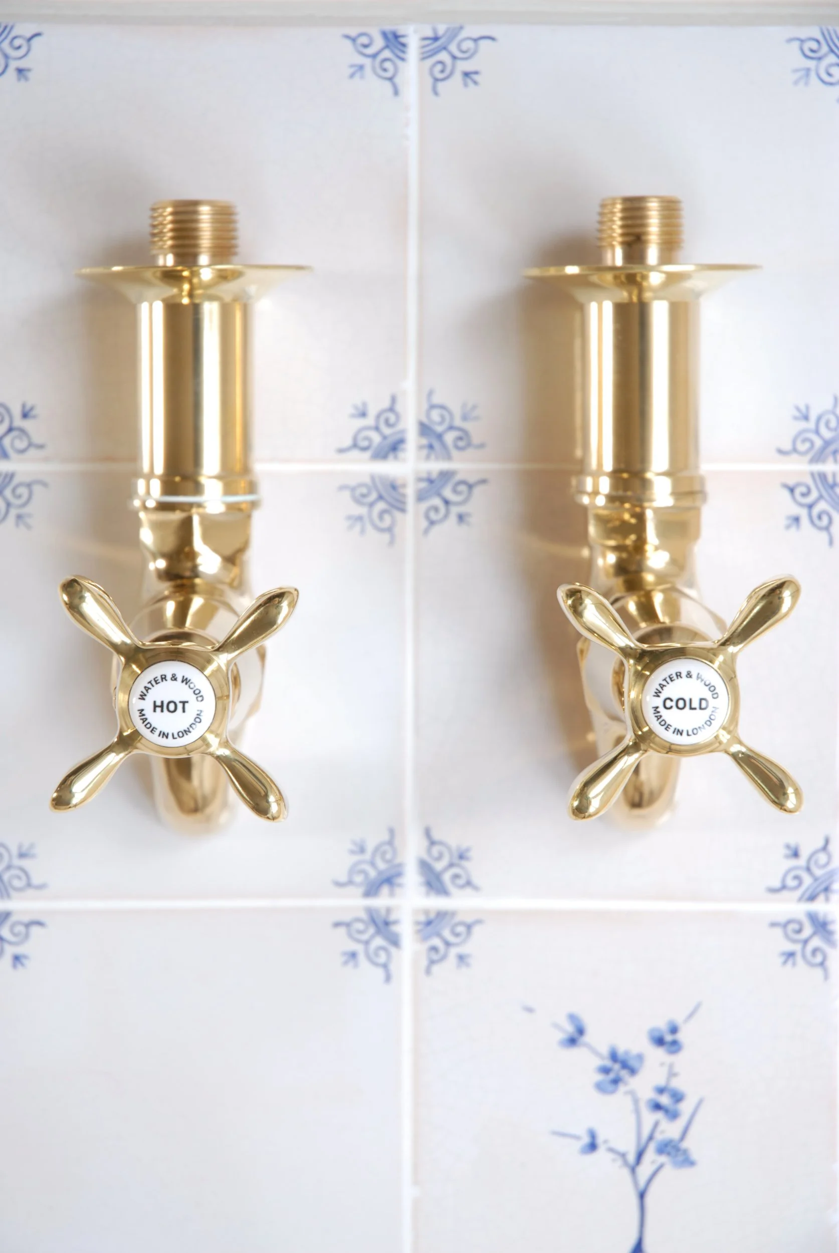 SIZED 1296 Long Reach Bib Taps.JPG