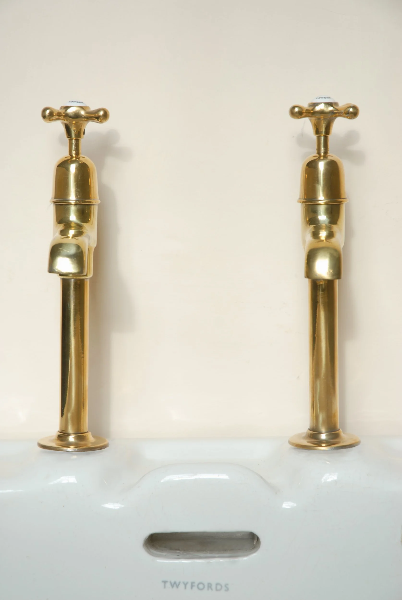 SIZED 1500 Antique Brass Taps.JPG