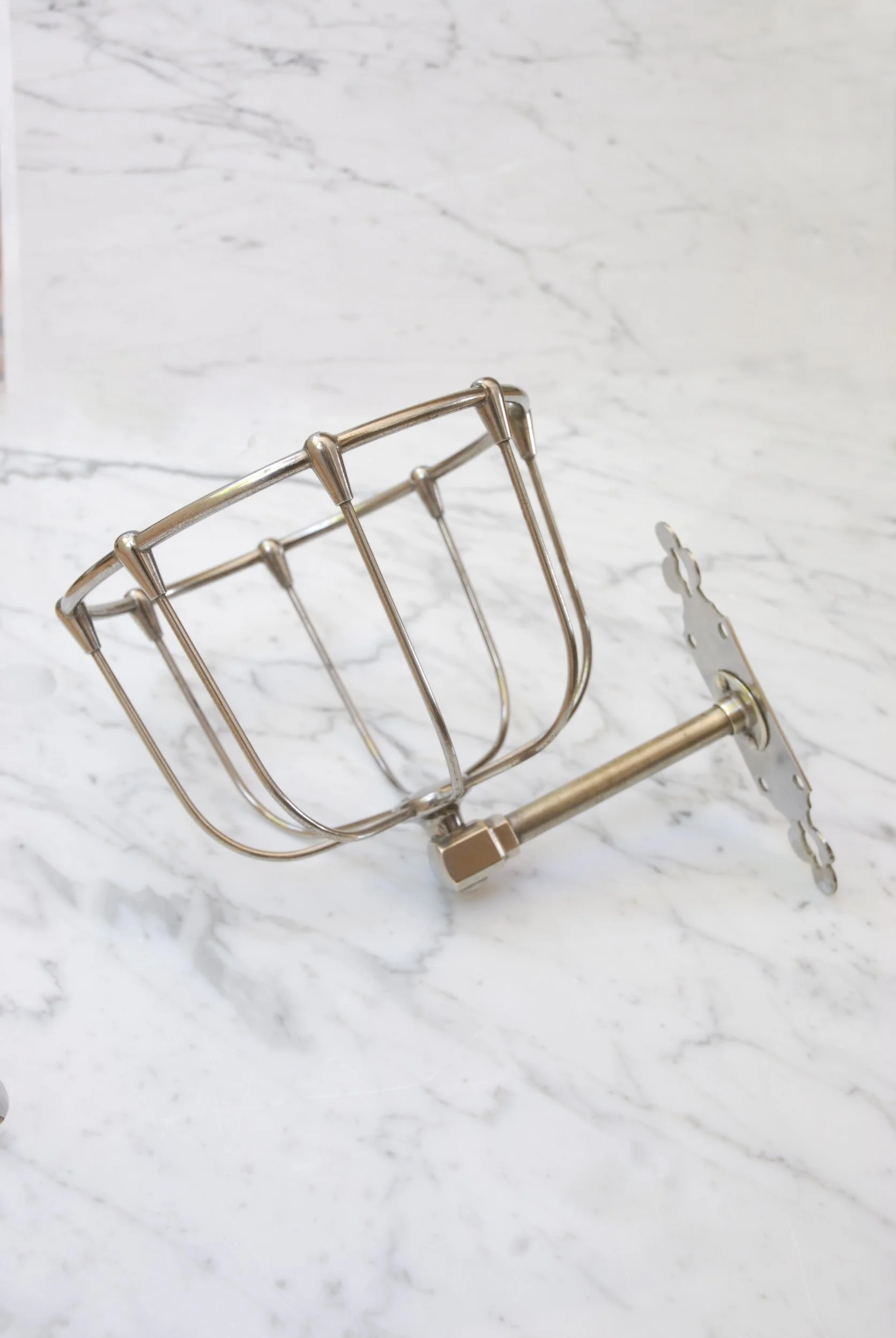 SIZED 1559 Antique Bathroom Sponge Holder.JPG