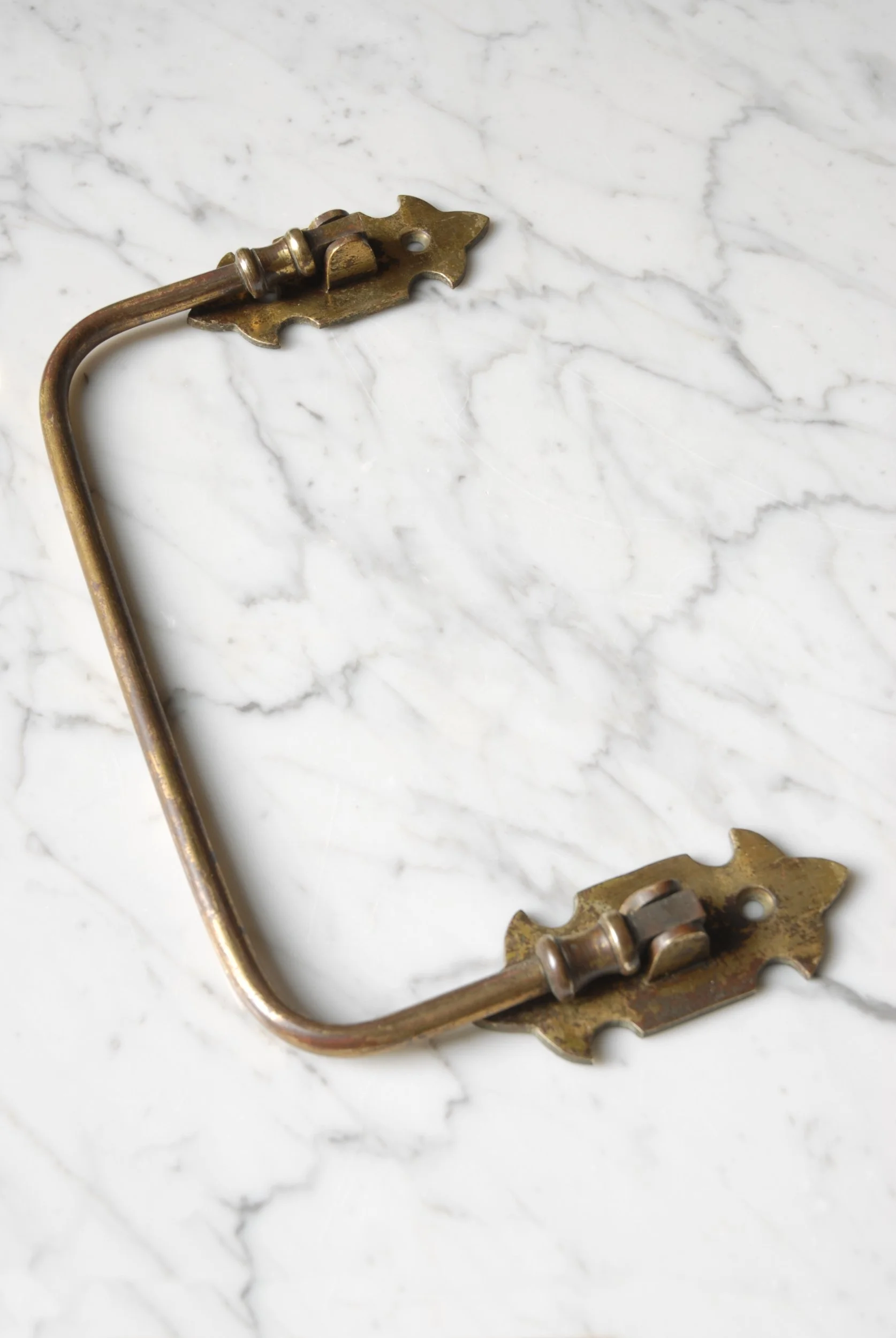 SIZED 1509 Brass Towel Bar Antique.JPG