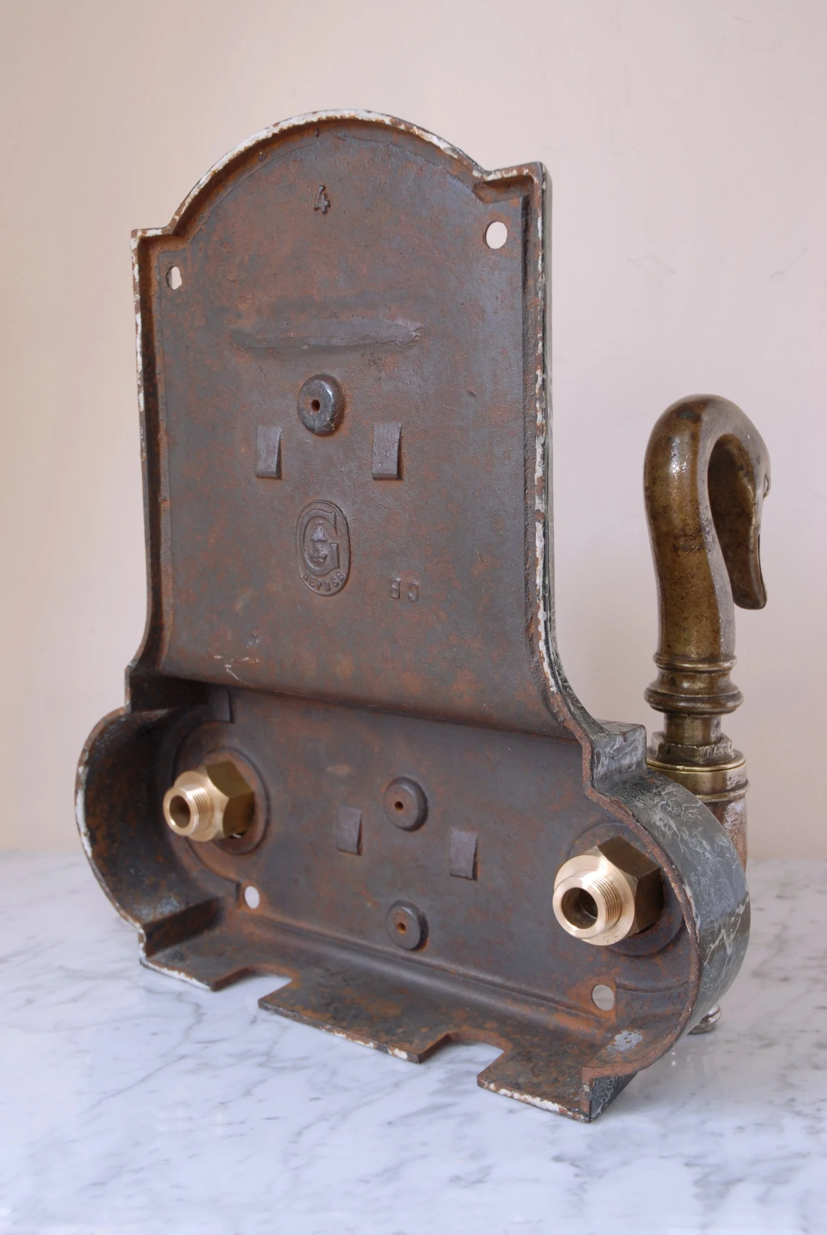 SIZED 1431 Swan Taps Waterandwooduk Antique.JPG