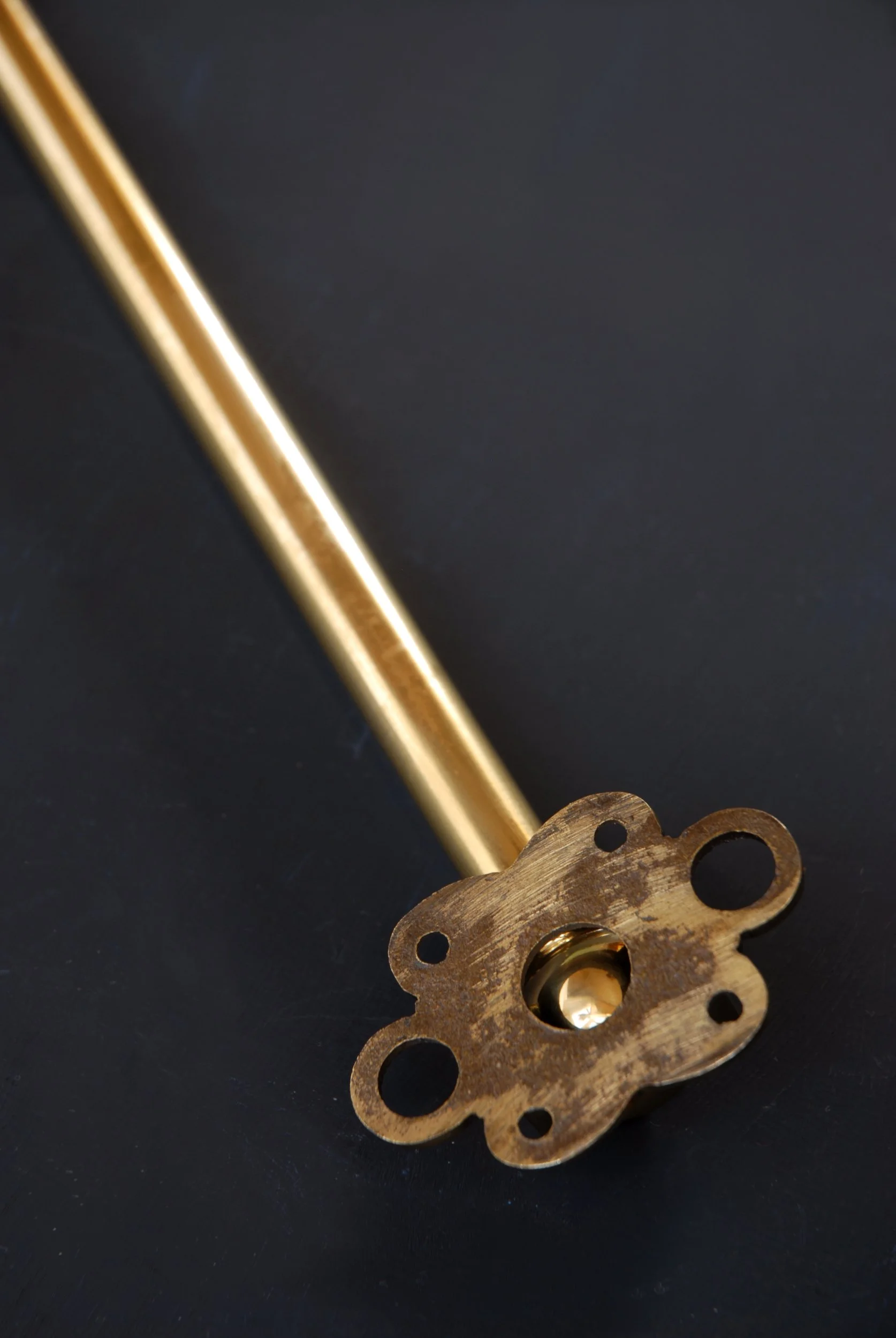 SIZED 1531 Antique Brass Towel Rail.JPG