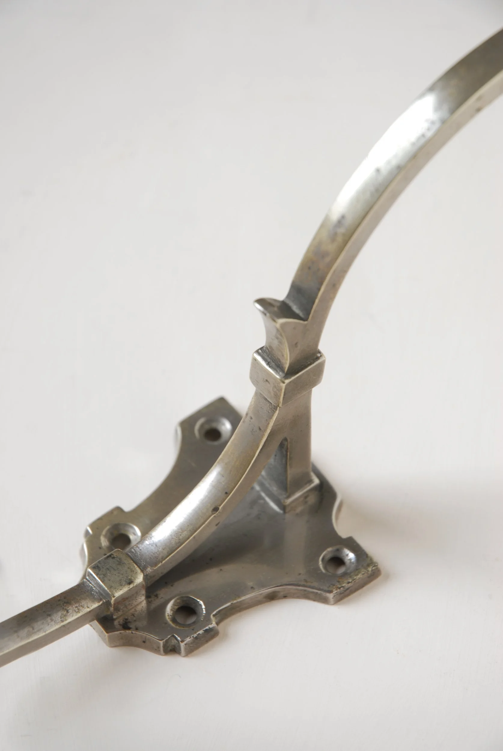 SIZED 1485 Large Art Deco Hooks.JPG