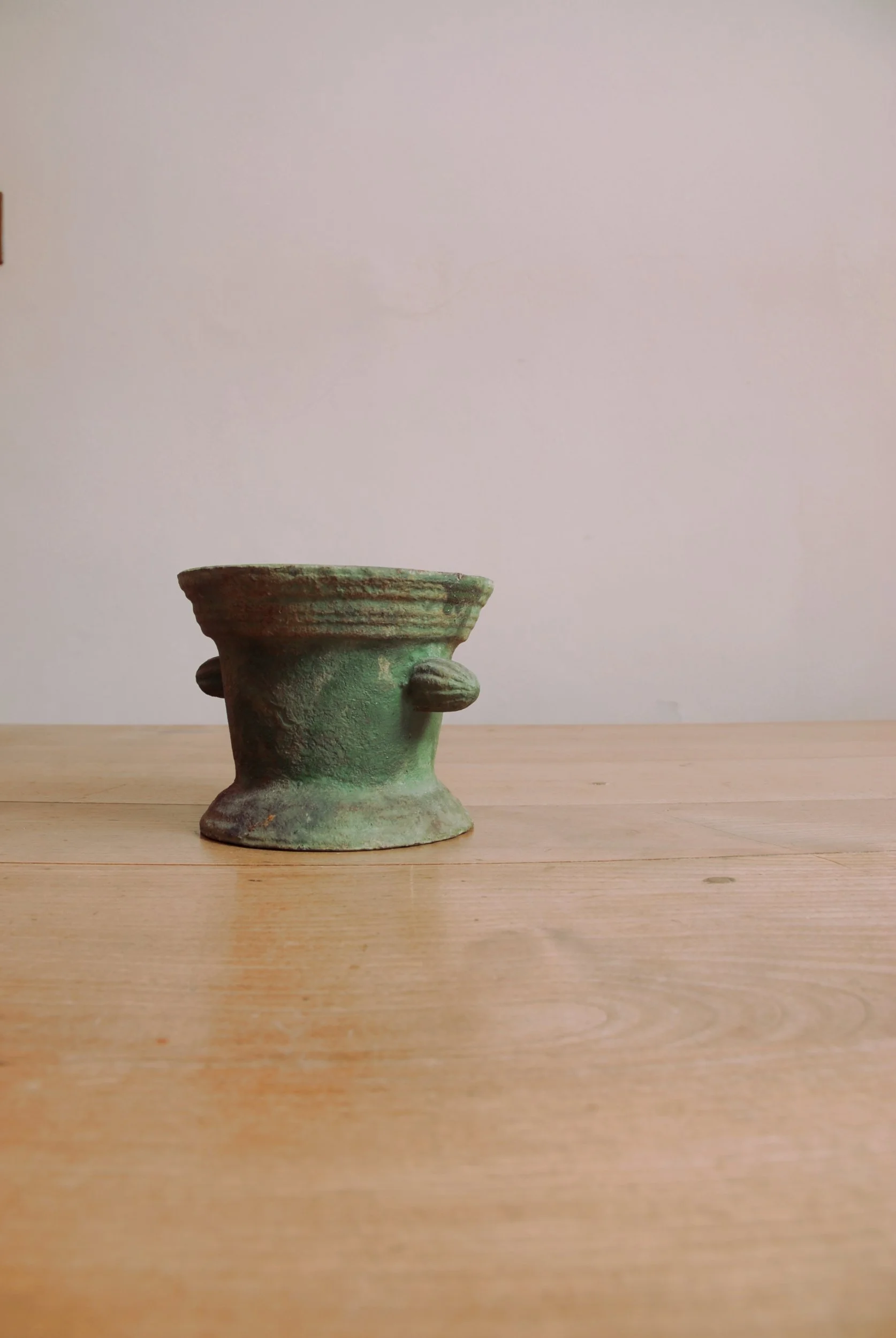 SIZED 1583 Antique Pot.JPG