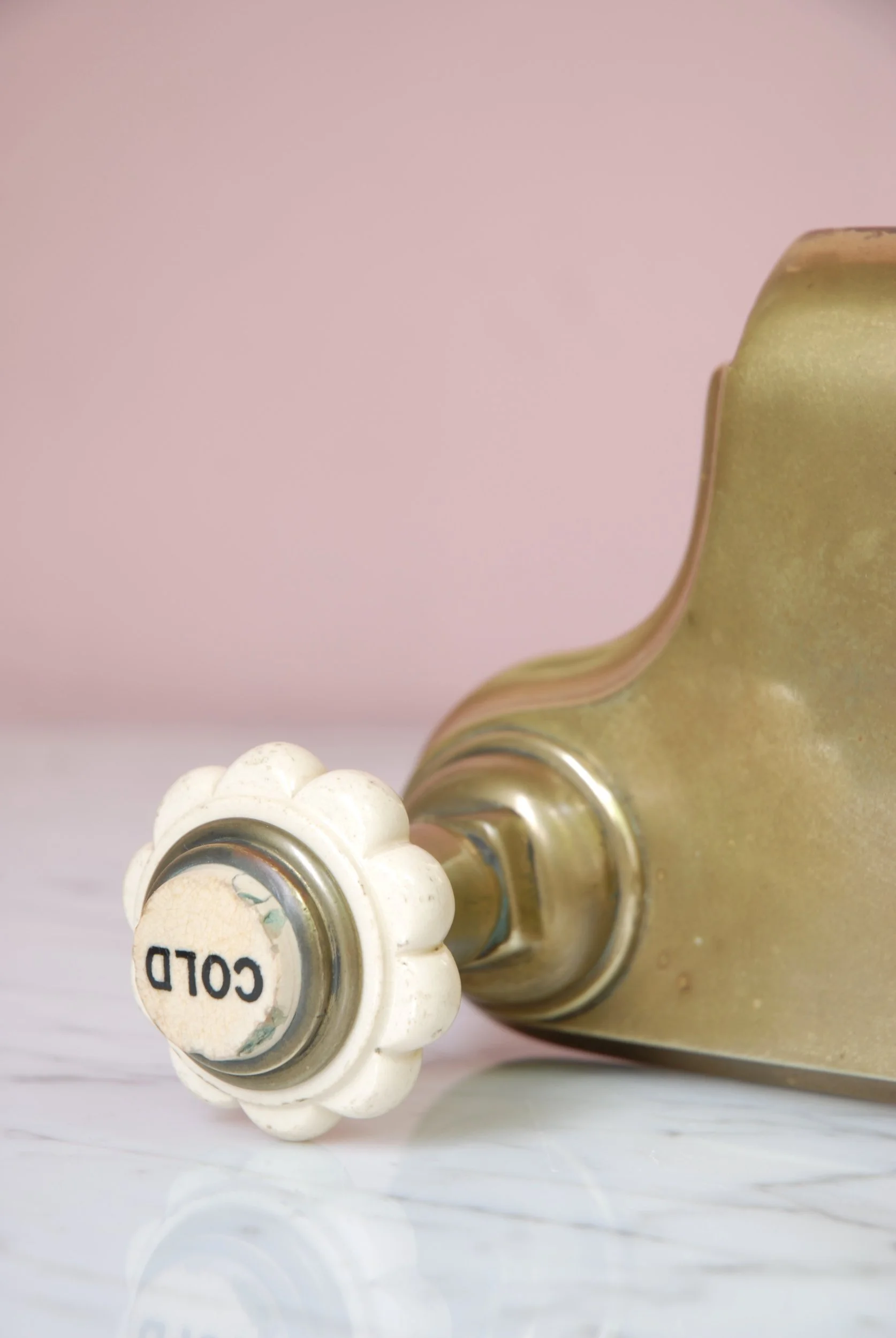 SIZED 1439 Brass Bath Taps.JPG