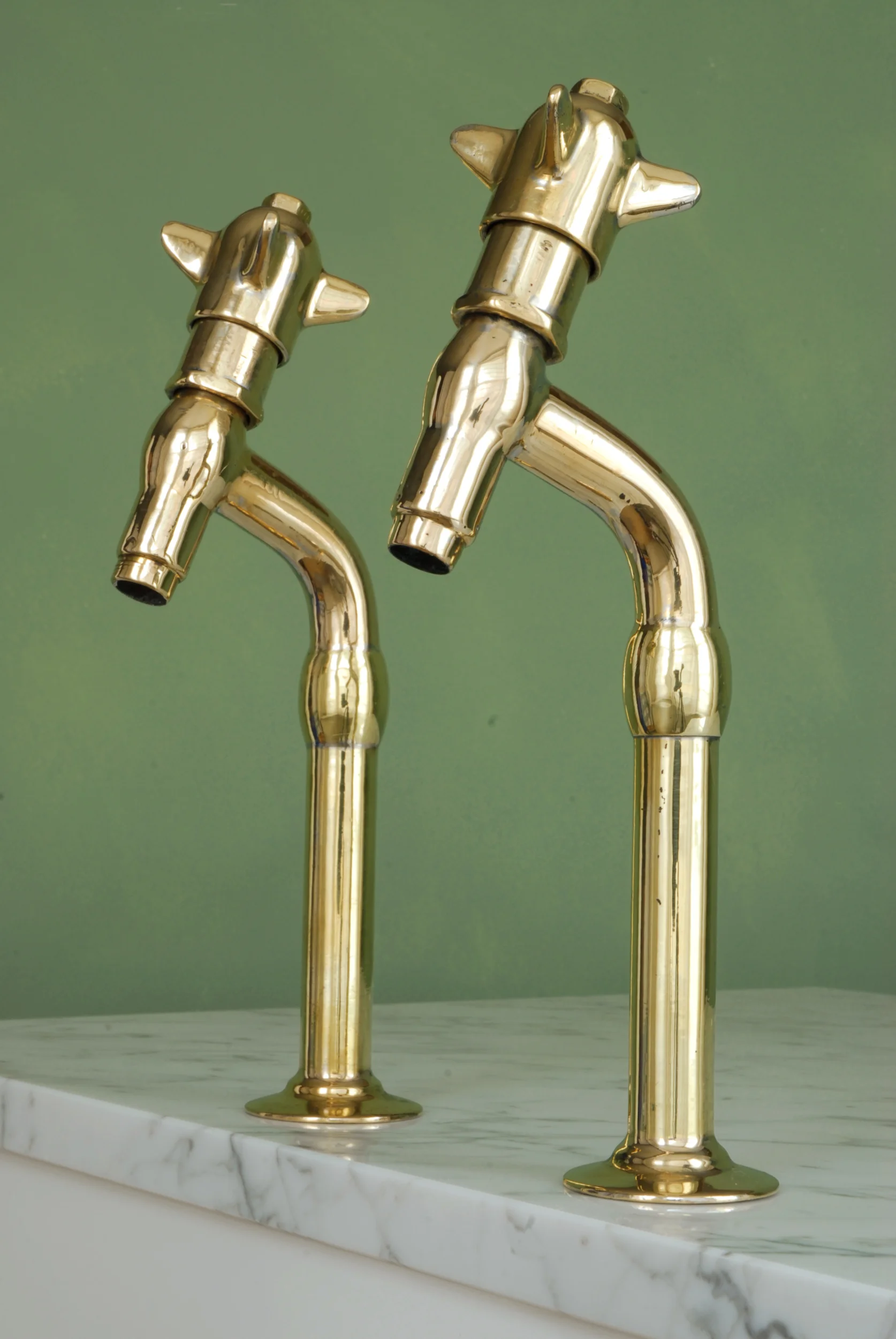 159 Brass Lab Taps Side View.JPG