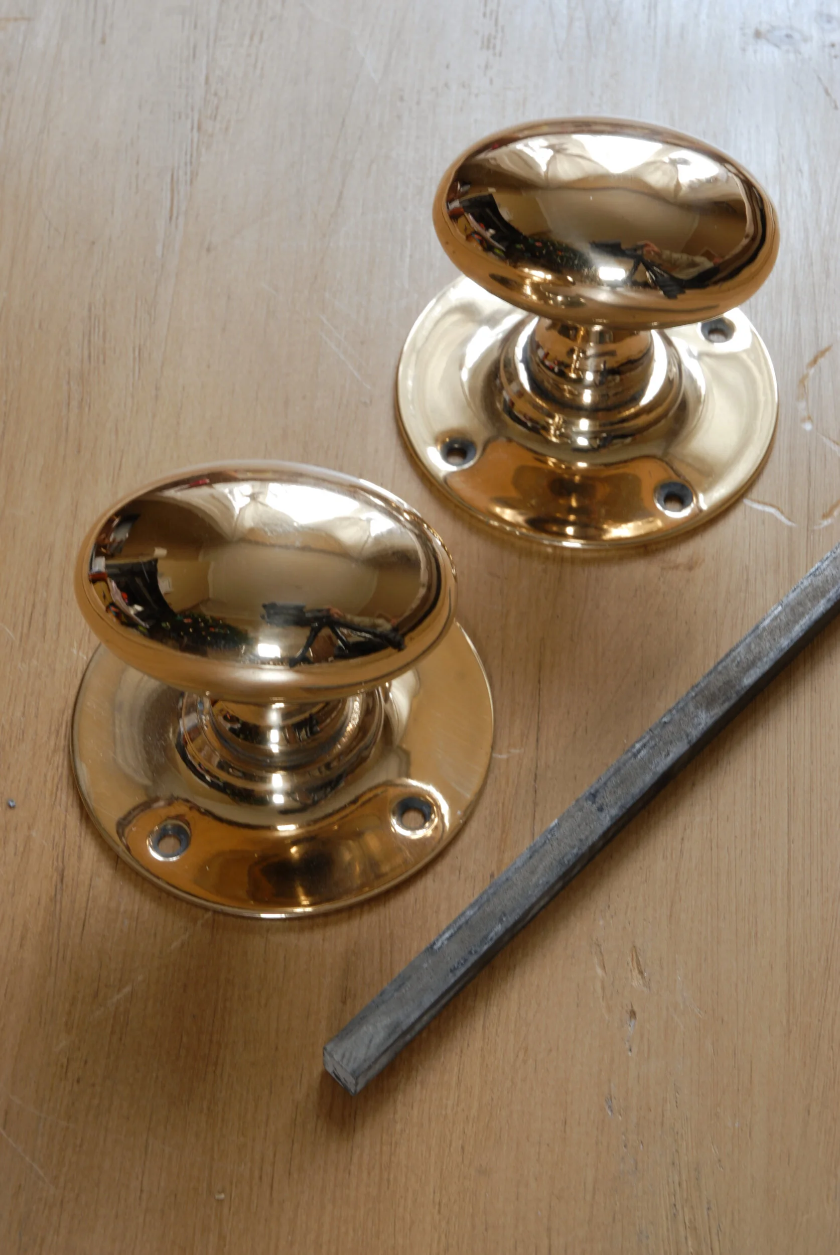 SIZED 289 Goose Egg Door Knobs Details.JPG