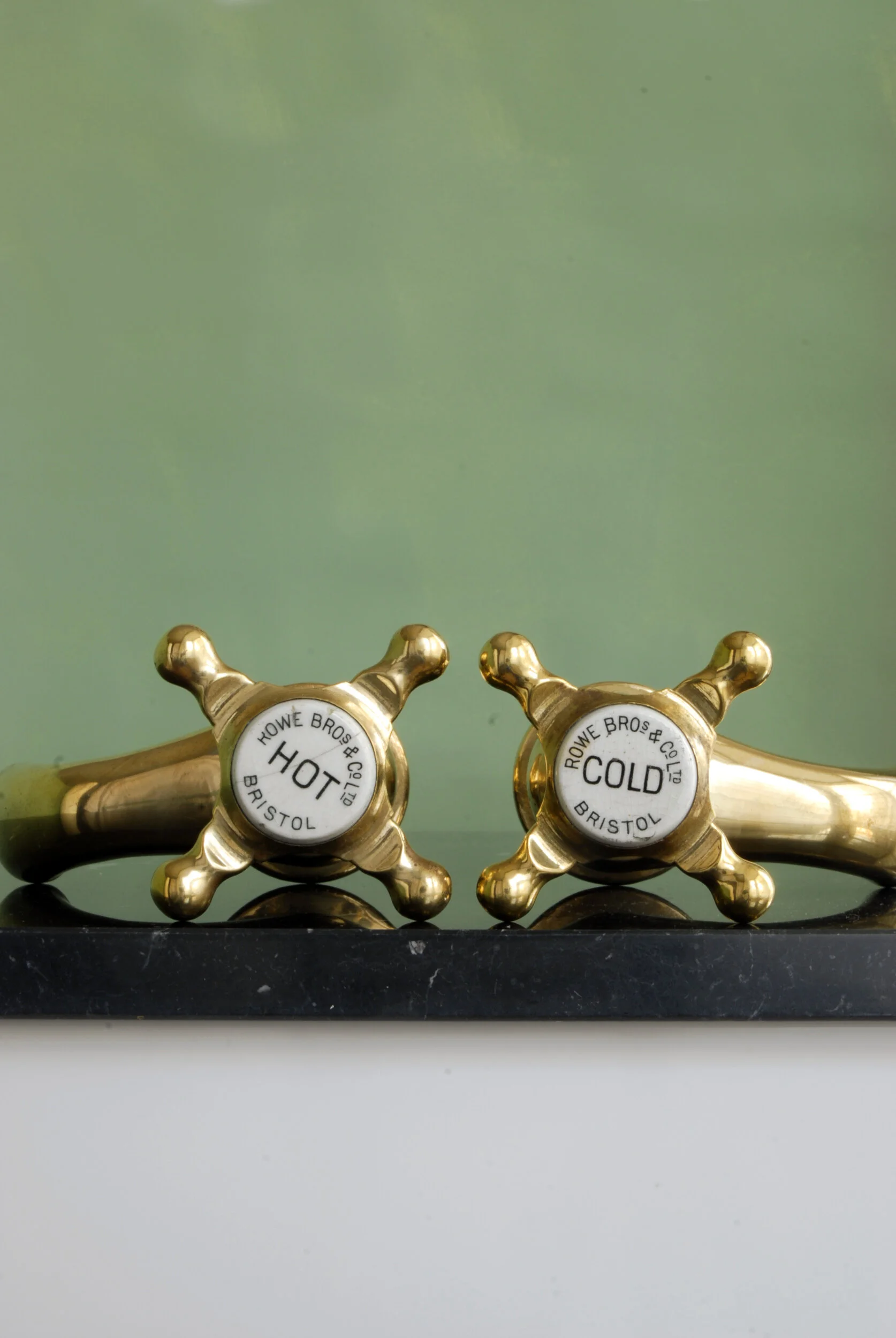 SIZED 261 Large Antique Bath Taps Top View.JPG