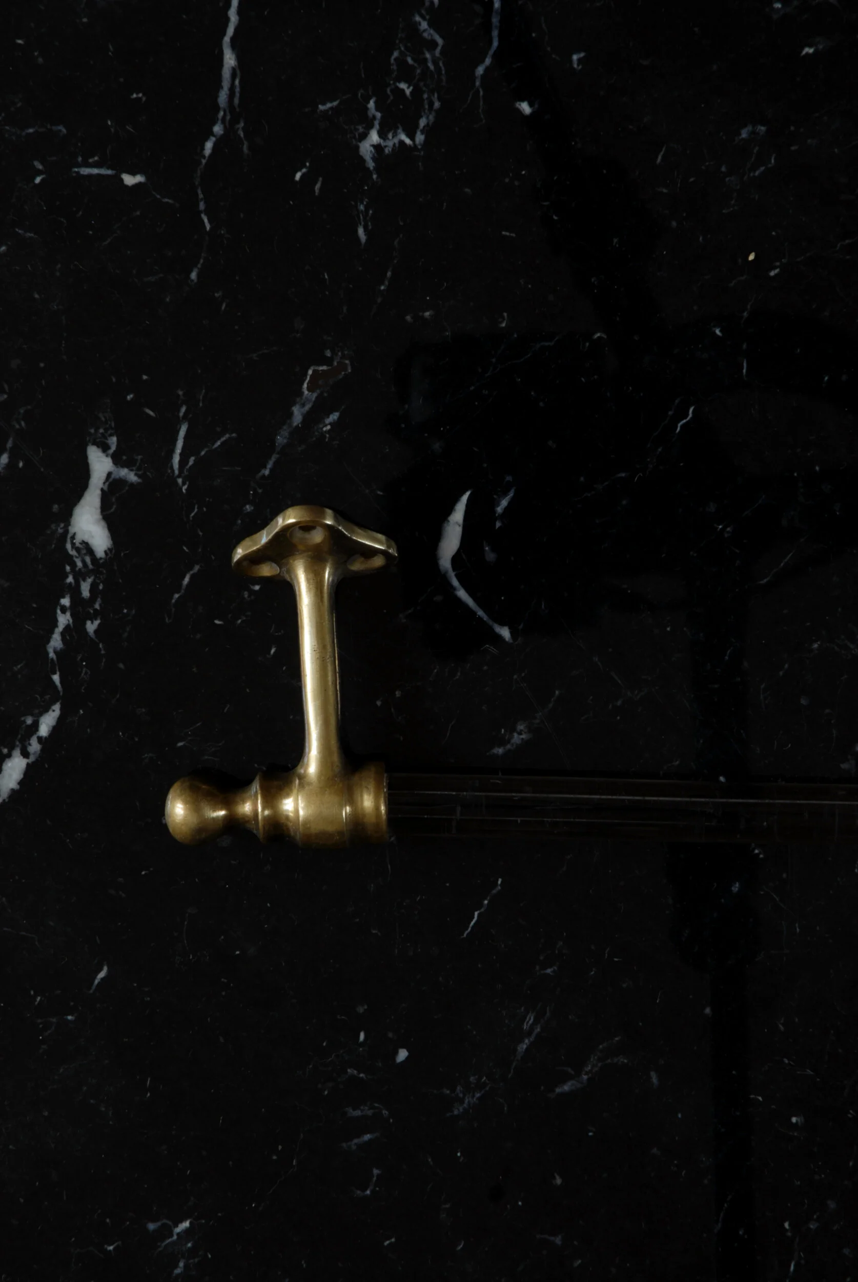 SIZED 312 Single Towel Rail Close Up Photo.JPG