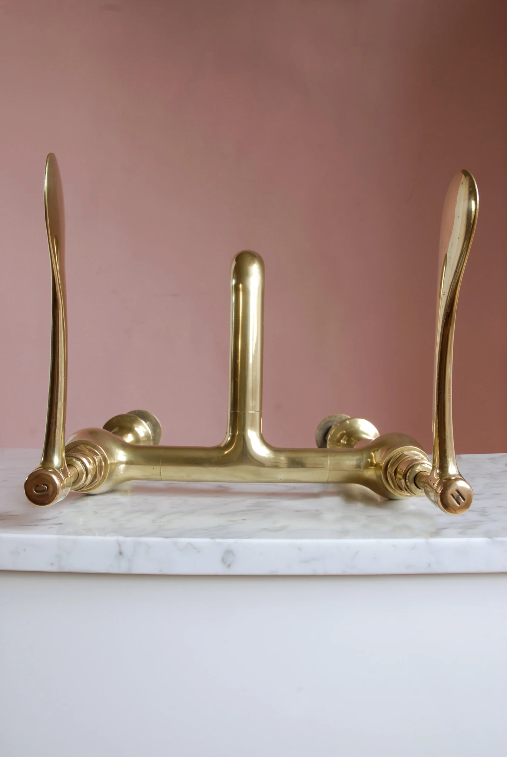 SIZED 422 Brass Lever Arm Taps Top View.JPG