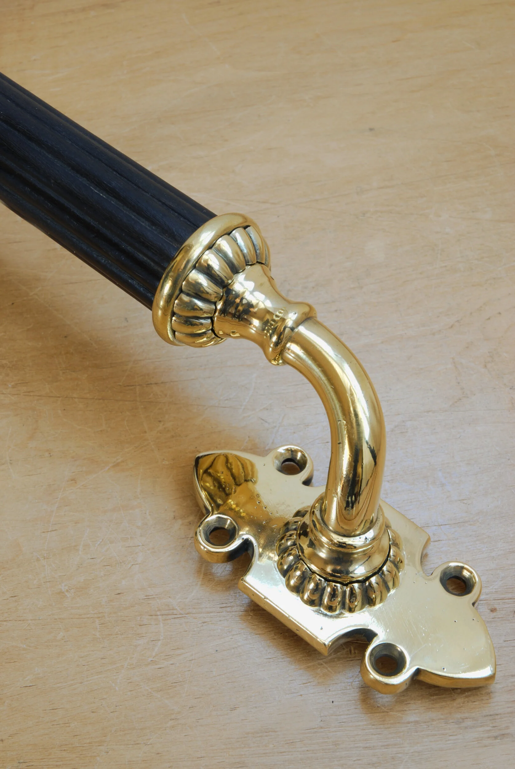 SIZED 563 Ebony Pull Handle Details Victorian.JPG