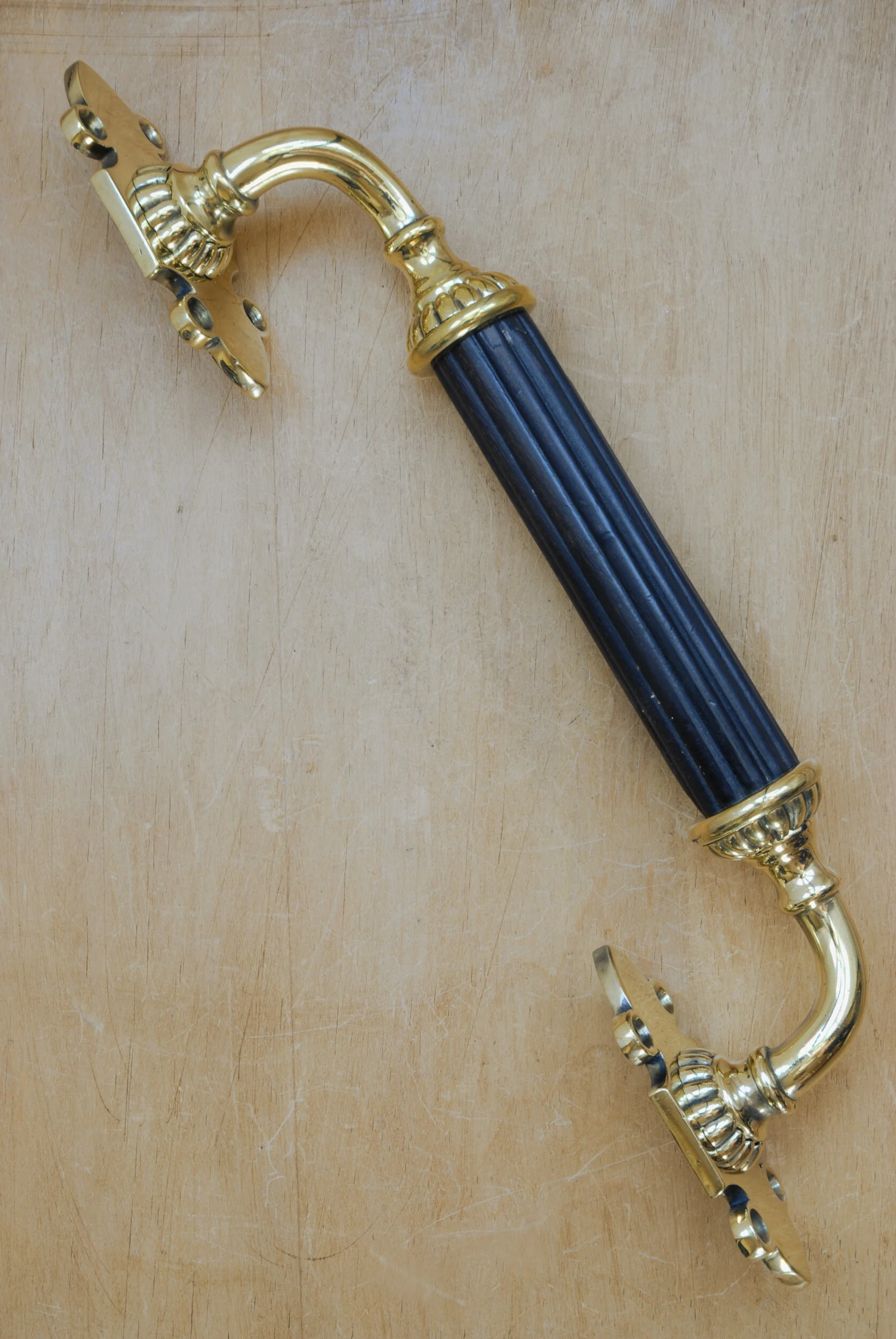 SIZED 563 Ebony Pull Handle Side View.JPG