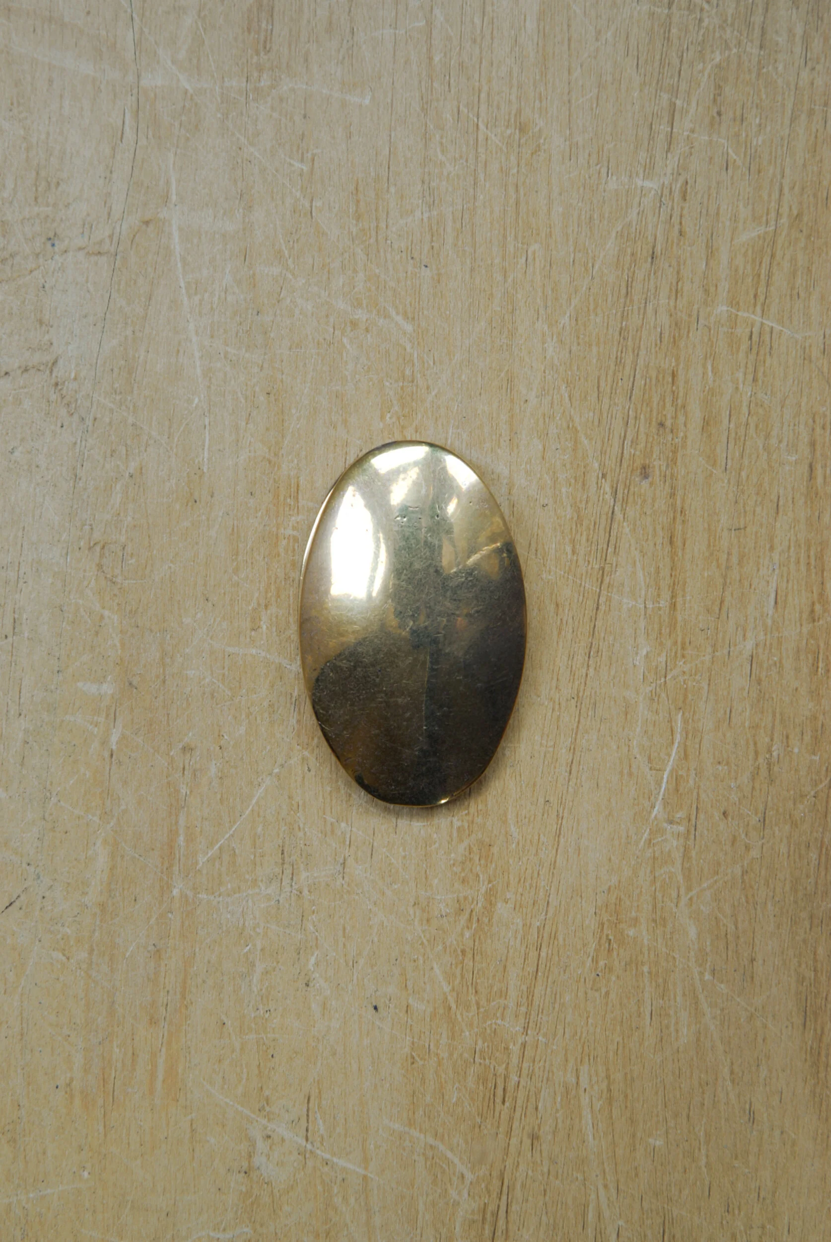 SIZED 587 Oval Escutcheon Single.JPG