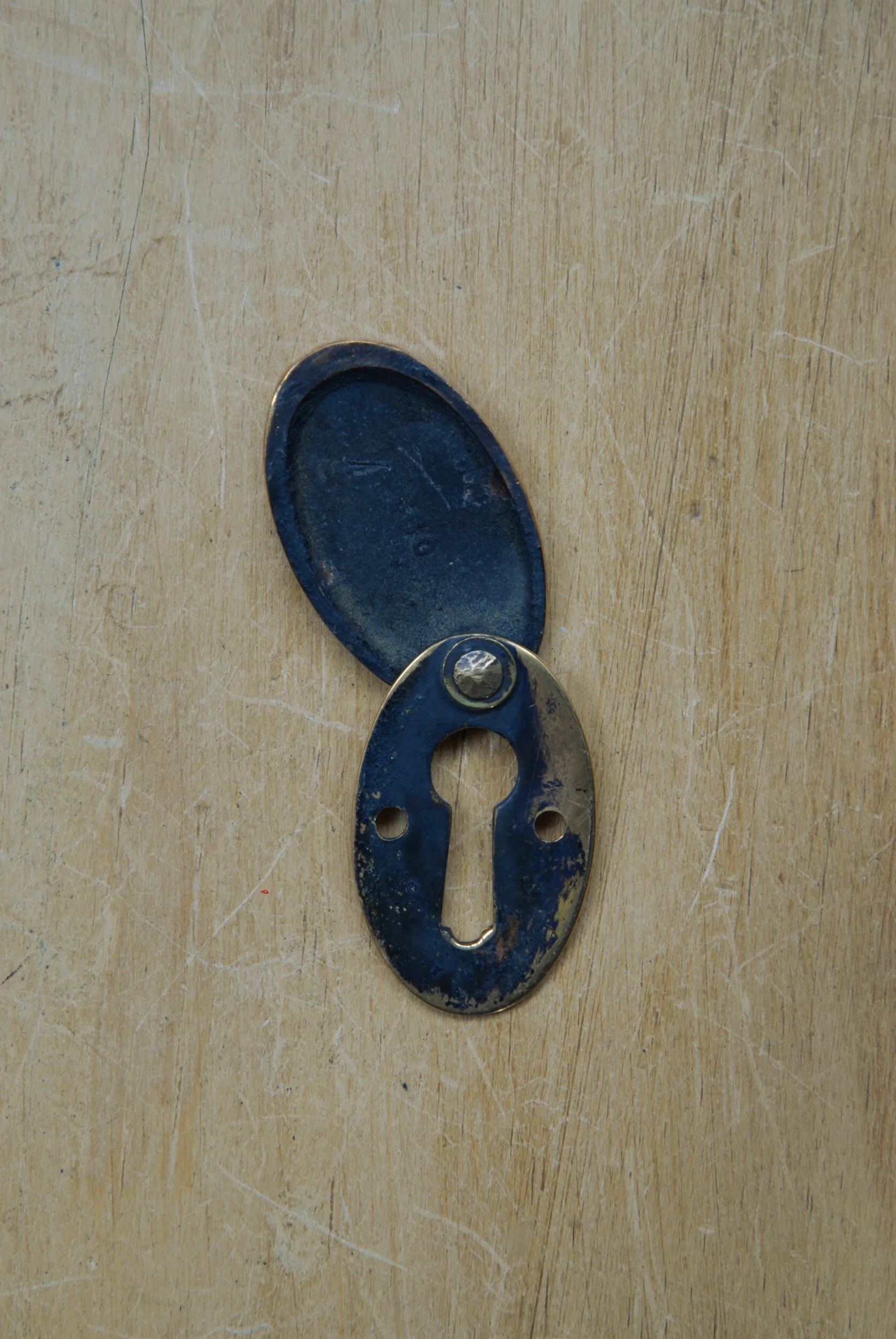 SIZED 587 Oval Escutcheon Backview.JPG