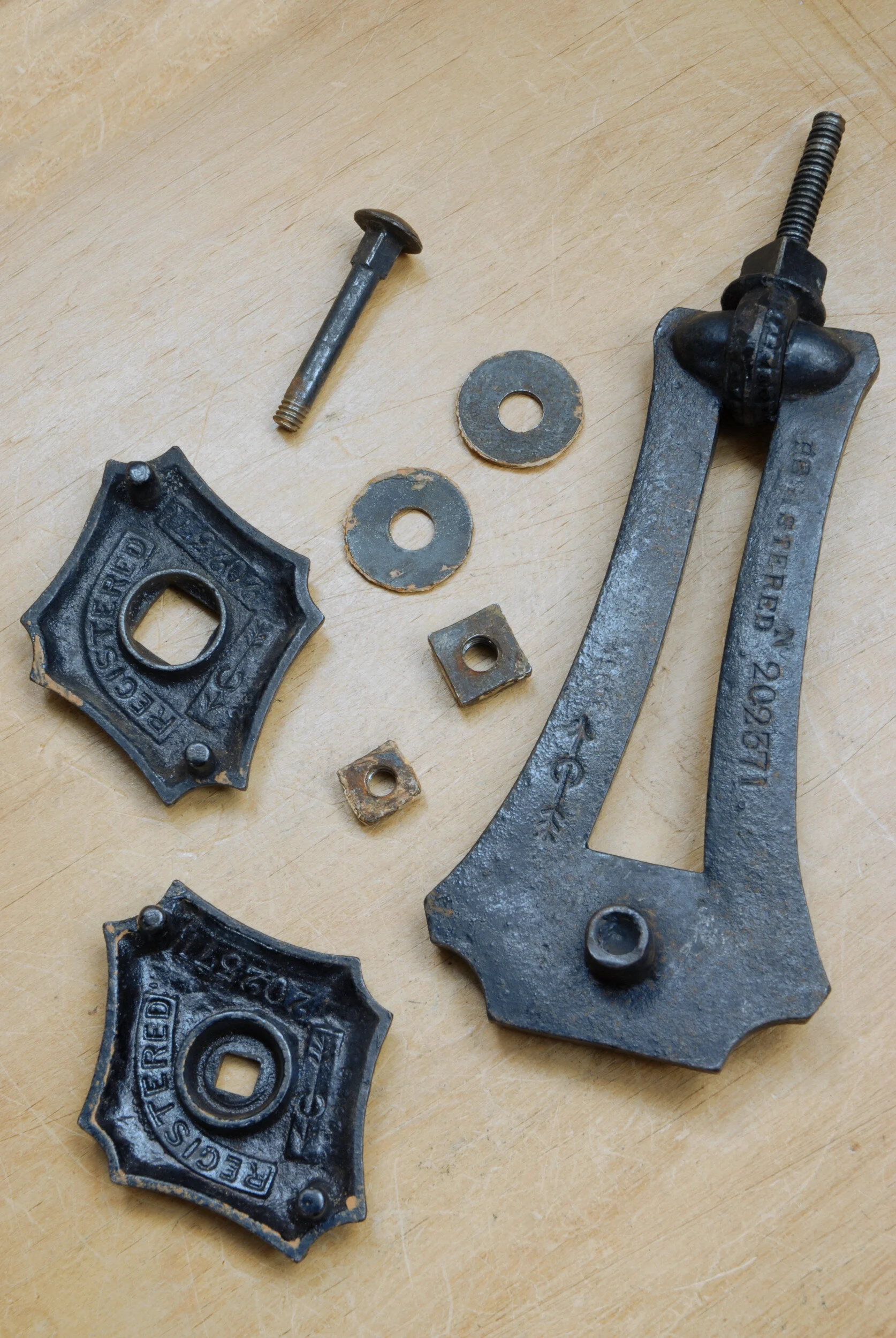 SIZED 619 Cast Iron Door Knocker.JPG