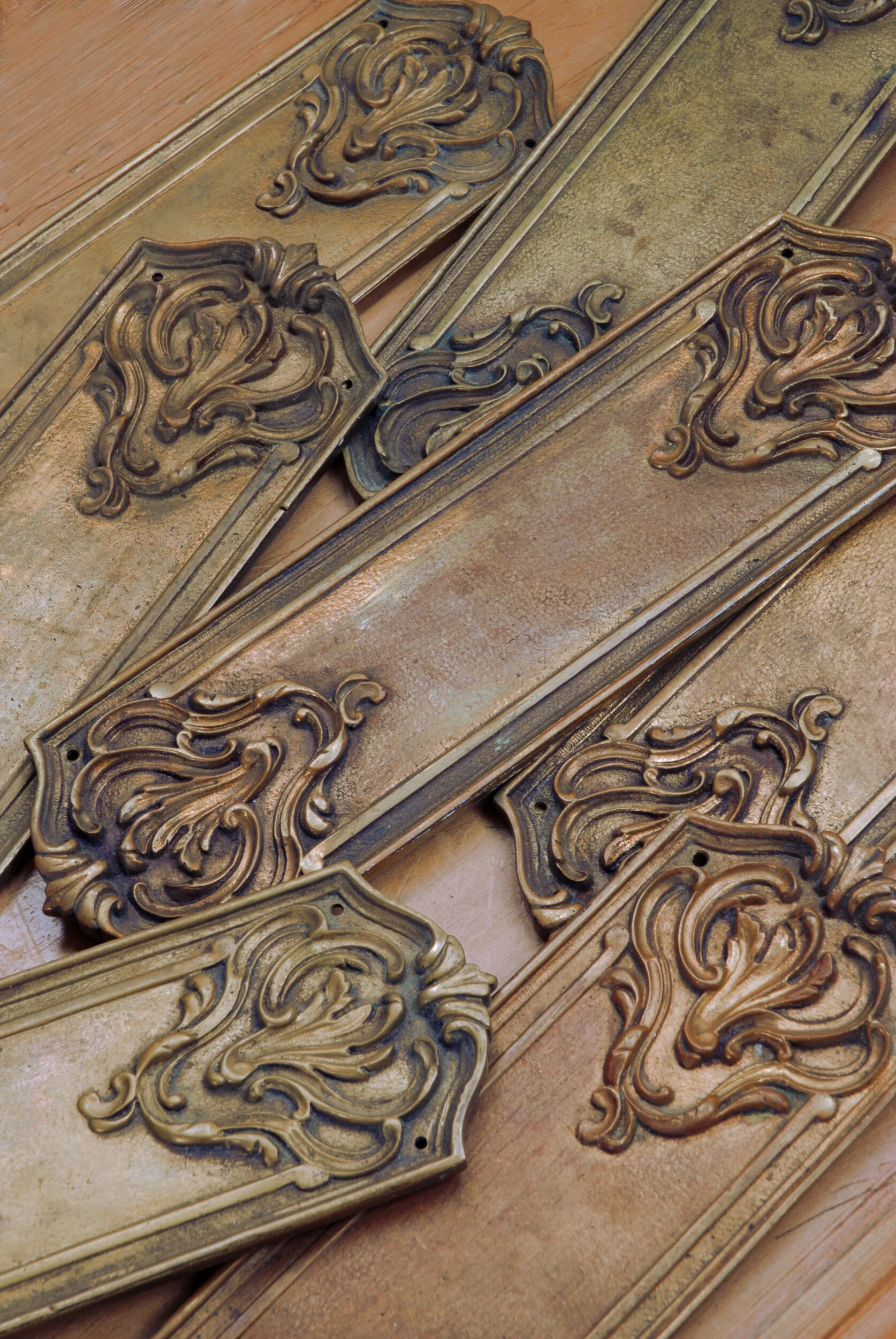 SIZED 638 Set Of Fingerplates Close Up.JPG