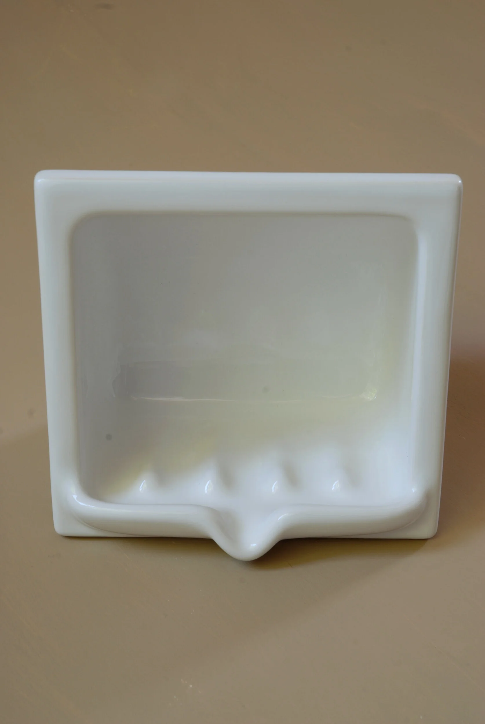 SIZED 668 Square Soap Dish Tile Recessed.JPG