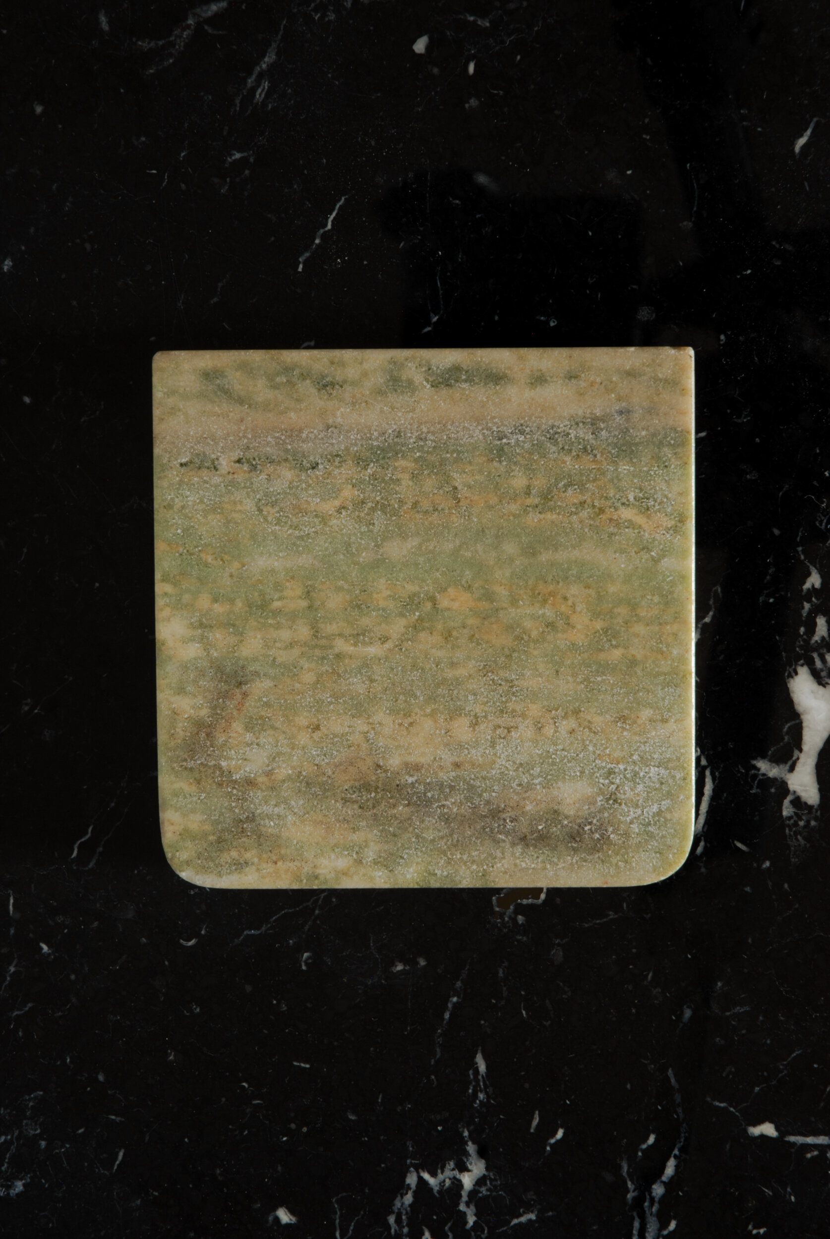 SIZED 698 Marble Vintage Soap Dish.JPG