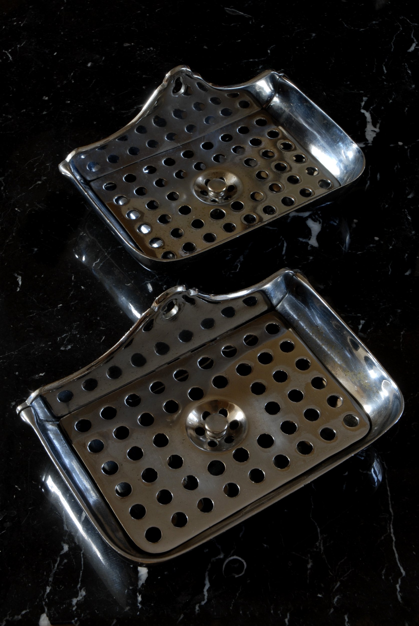 SIZED 801 Soap Dish Wall Mounted.JPG
