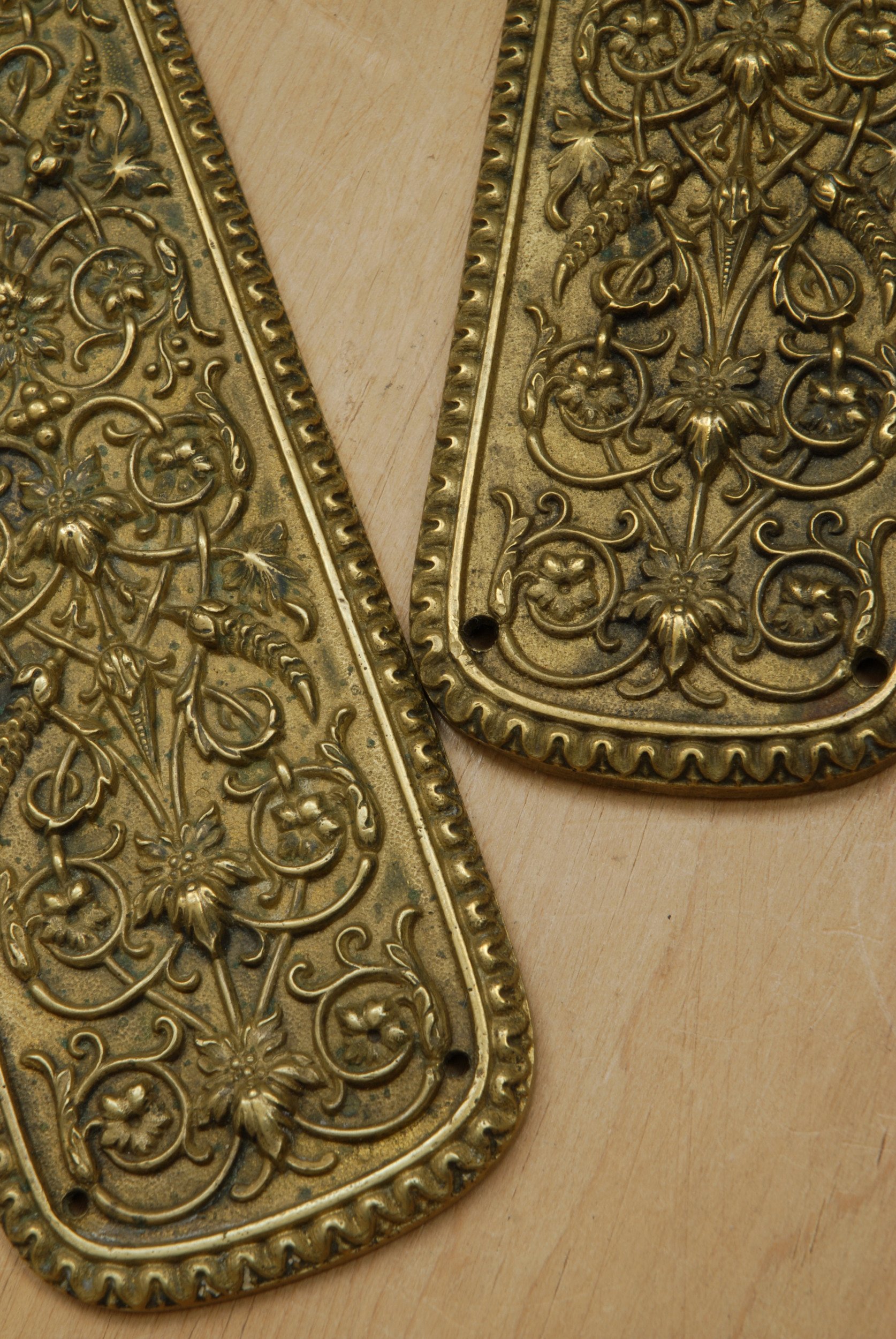 SIZED 806 Brass Fingerplates Antique.JPG