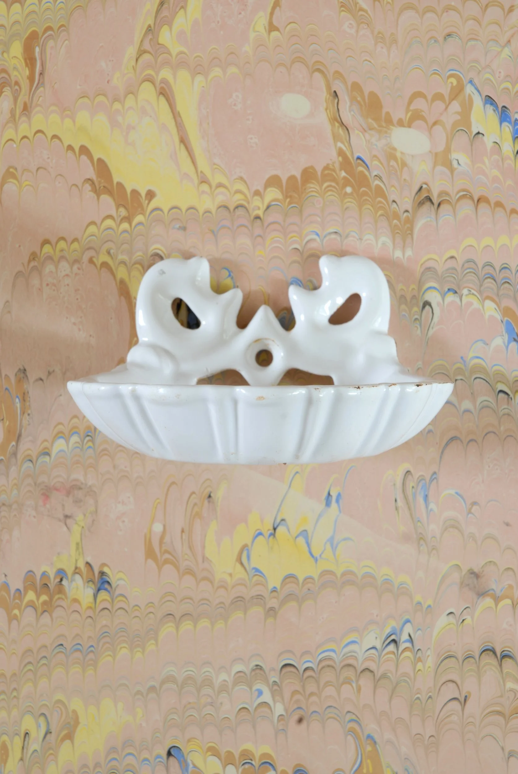 French Enamel Toothbrush Holder — Water and Wood