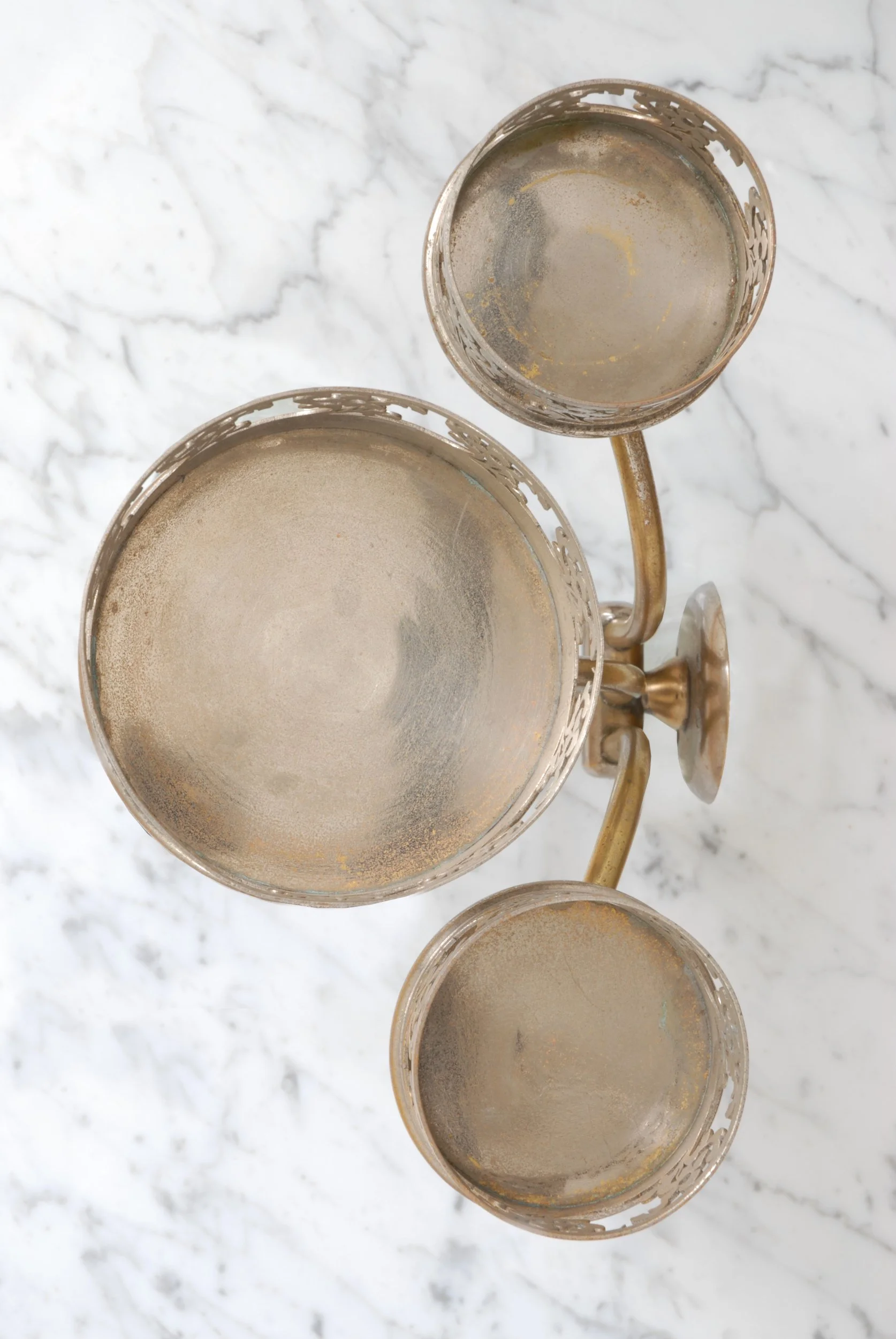 SIZED 876 French Sponge Dish Antique.JPG