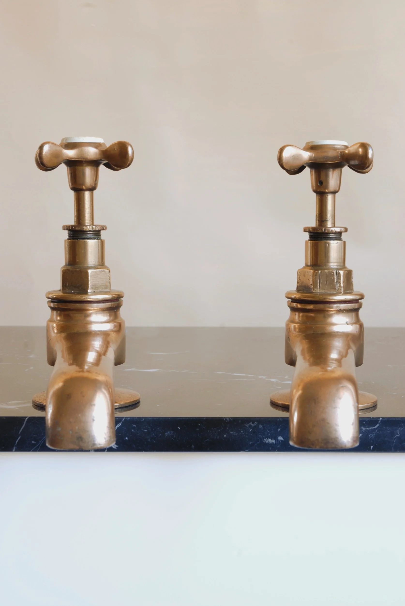 SIZED 564 Long Reach Bath Taps Front View.JPG