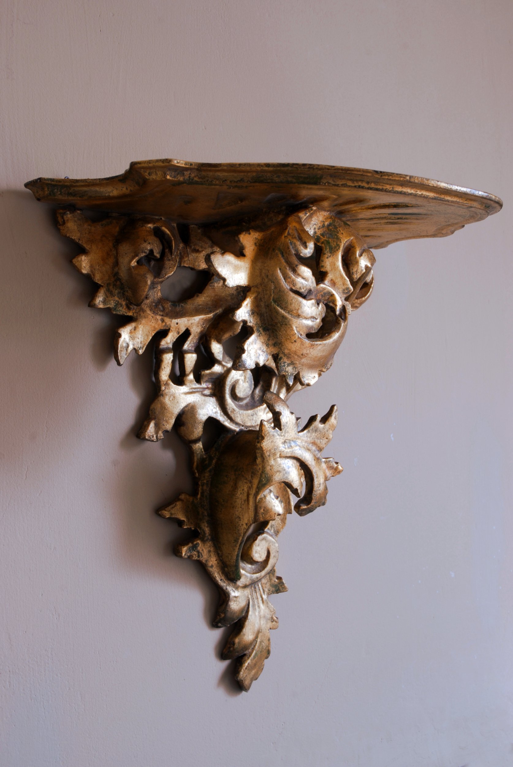 SIZED 1012 Gilt Shelf Wall Mounted Antique.JPG