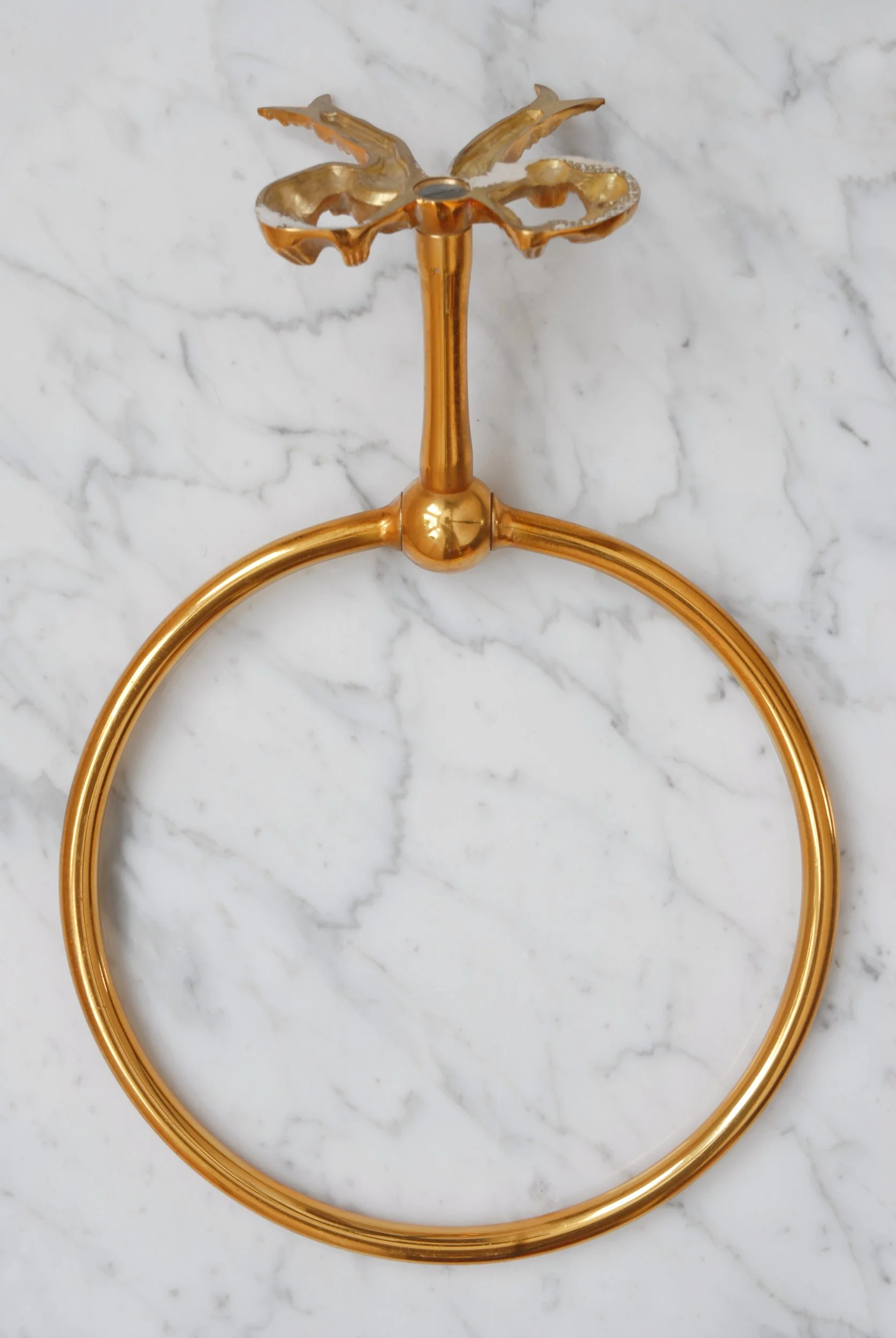 Bow Towel Loop (2 Available) — Water and Wood