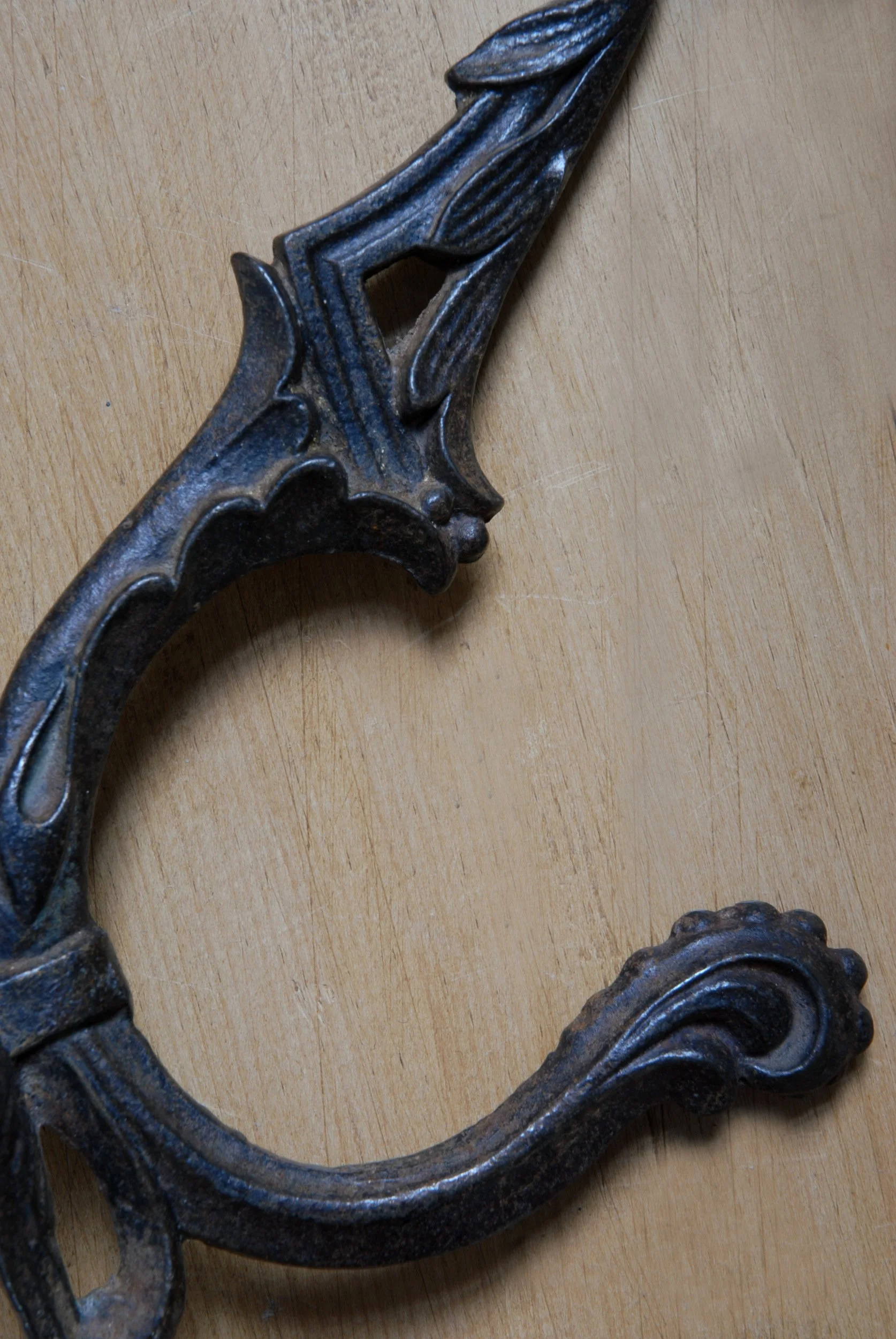 SIZED 1156 Iron Victorian Hooks.JPG