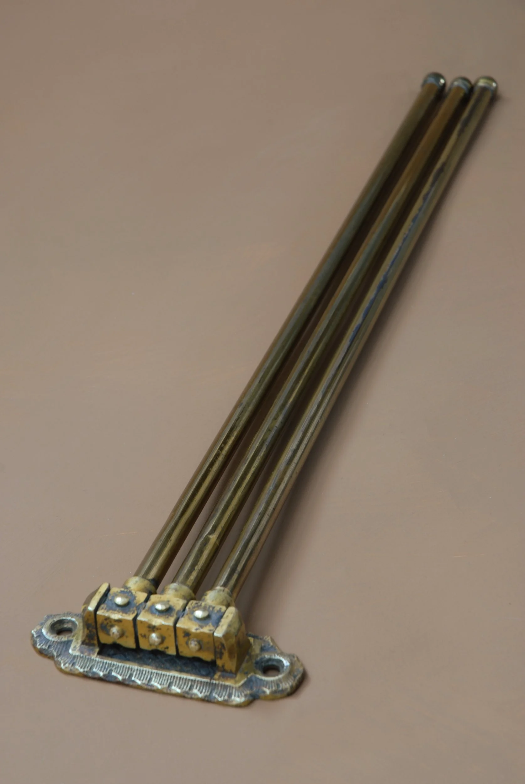 SIZED 1241 Triple Brass Towel Rail.JPG