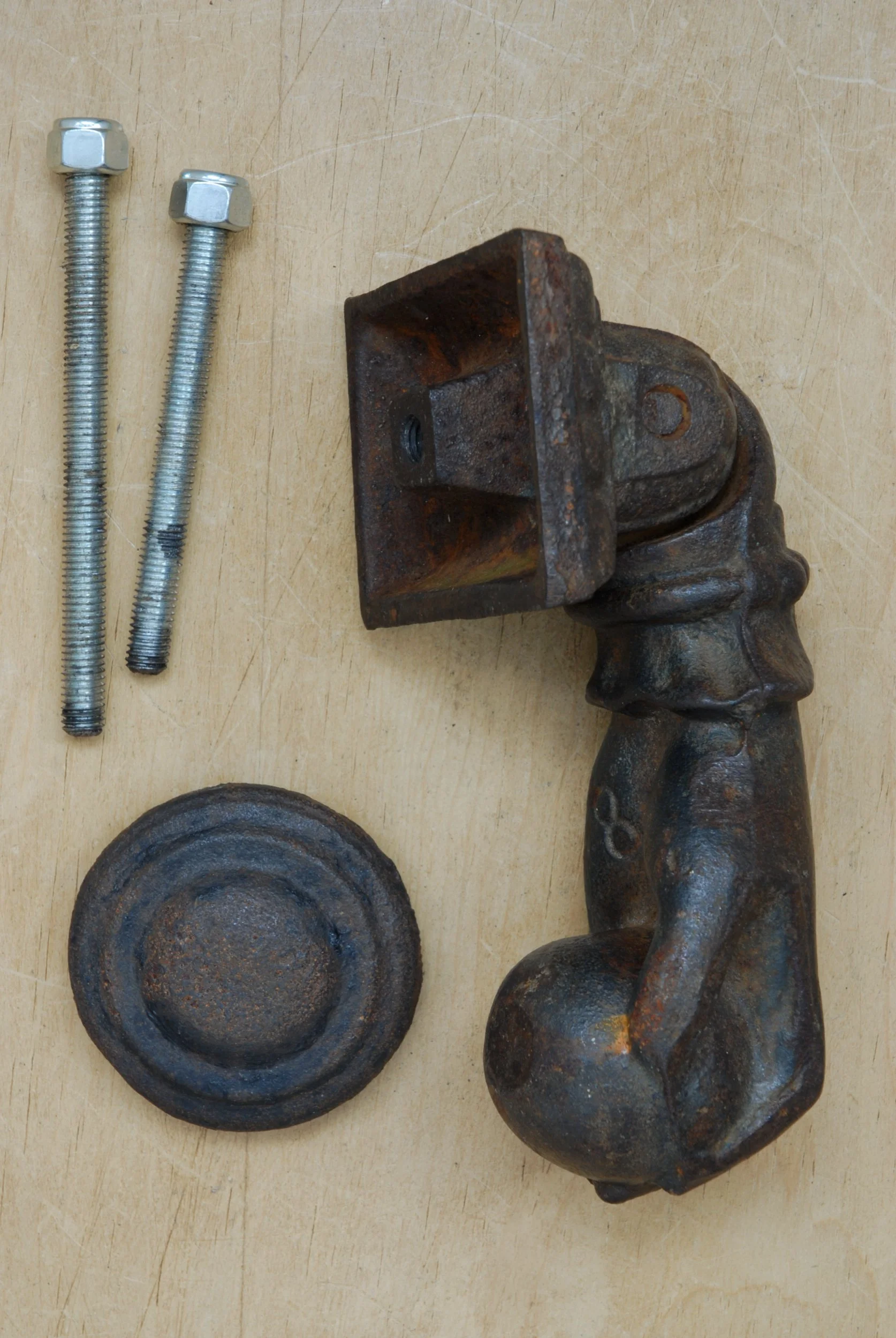 SIZED 1063 Hand Door KNocker Waterandwooduk.JPG