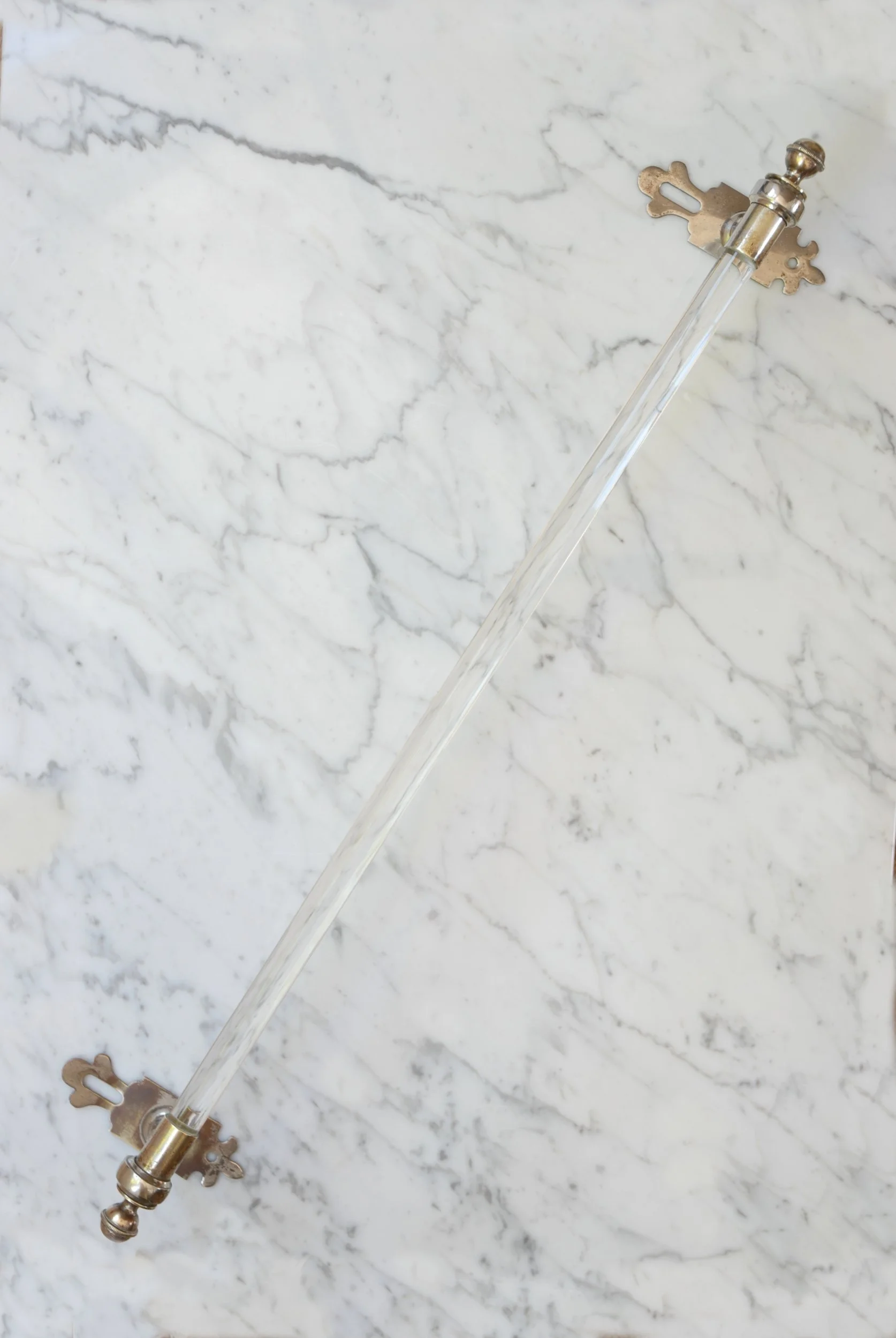 SIZED 1560 Glass Antique Rail.JPG