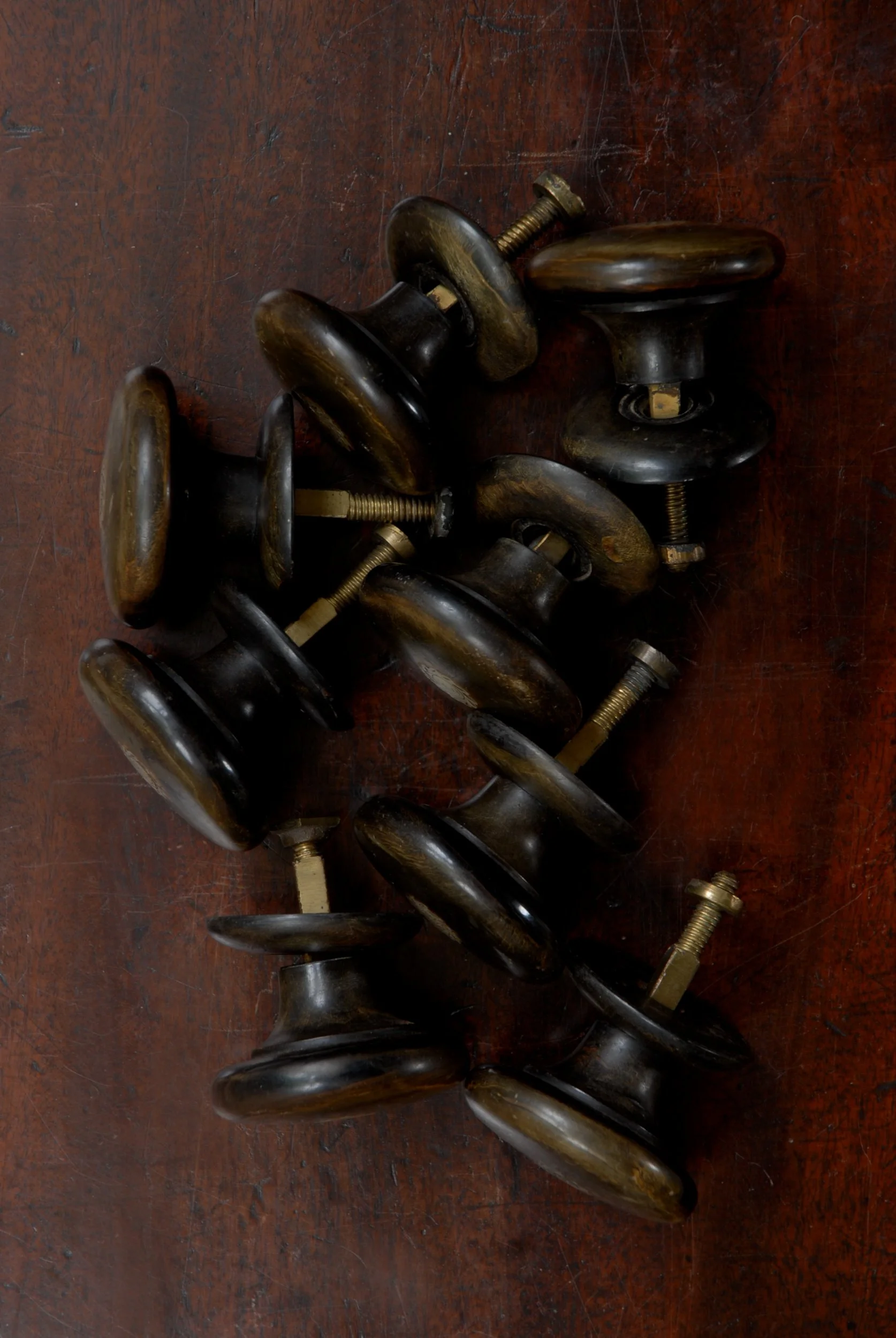 SIZED 1562 Antique Cow Horn Cupboard Door Knobs.JPG