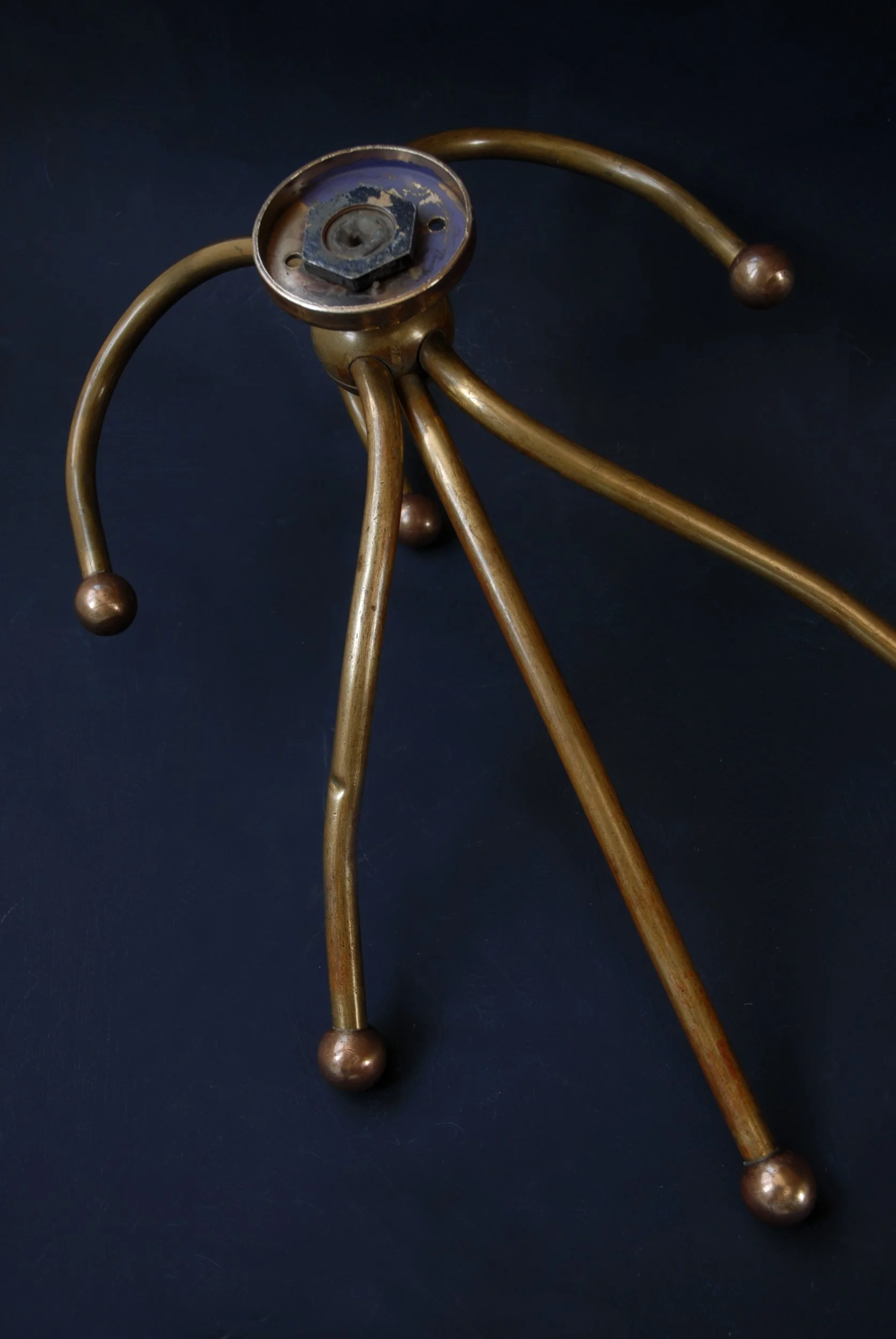 SIZED 1537 Brass Hooks.JPG