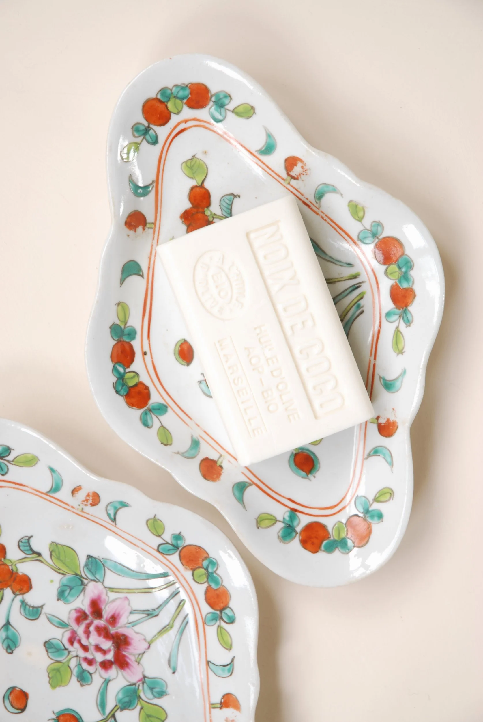 SIZED 1489 Antique Porcelain Soap Dish.JPG