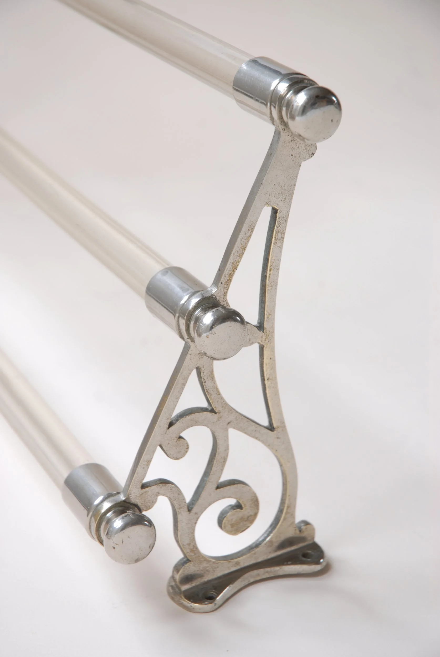 SIZED 1322 Glass Towel Bar Antique.JPG