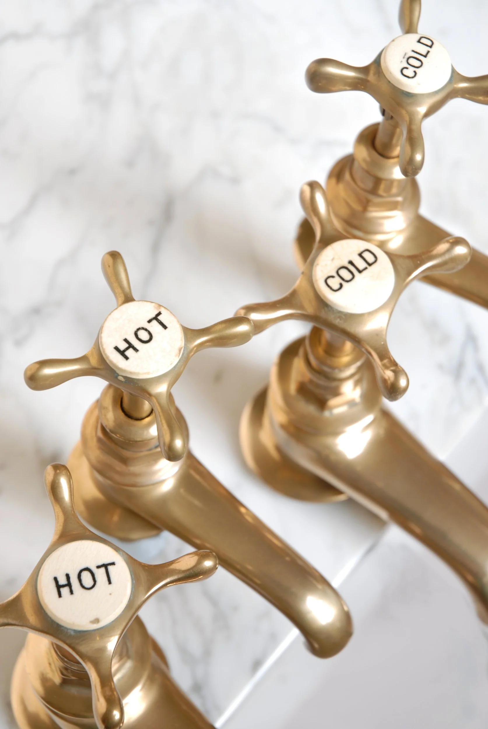 SIZED 1320 Brass Antique Taps.JPG