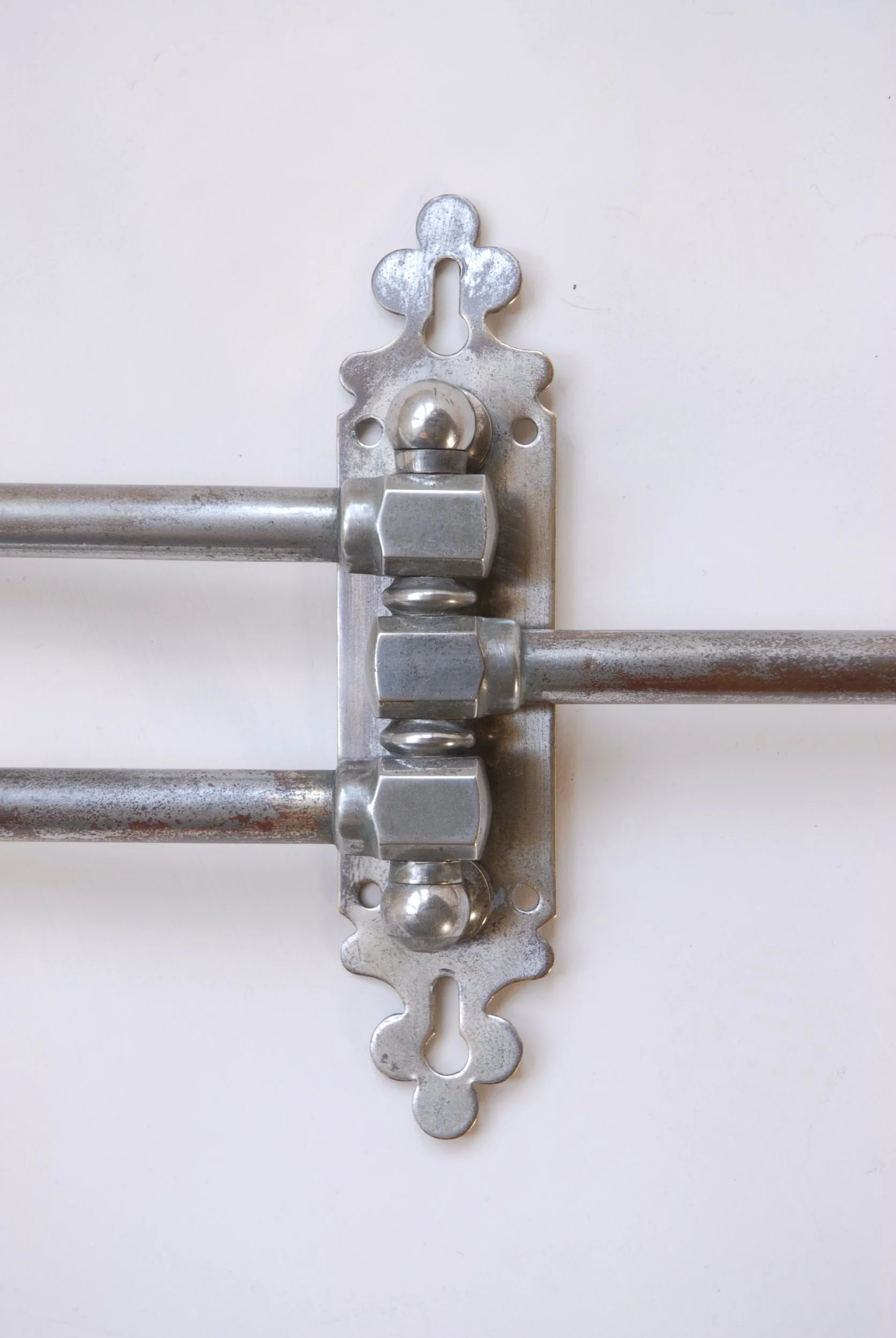 SIZED 1371 Antique Nickel Towel Rail Swivel Arm.JPG
